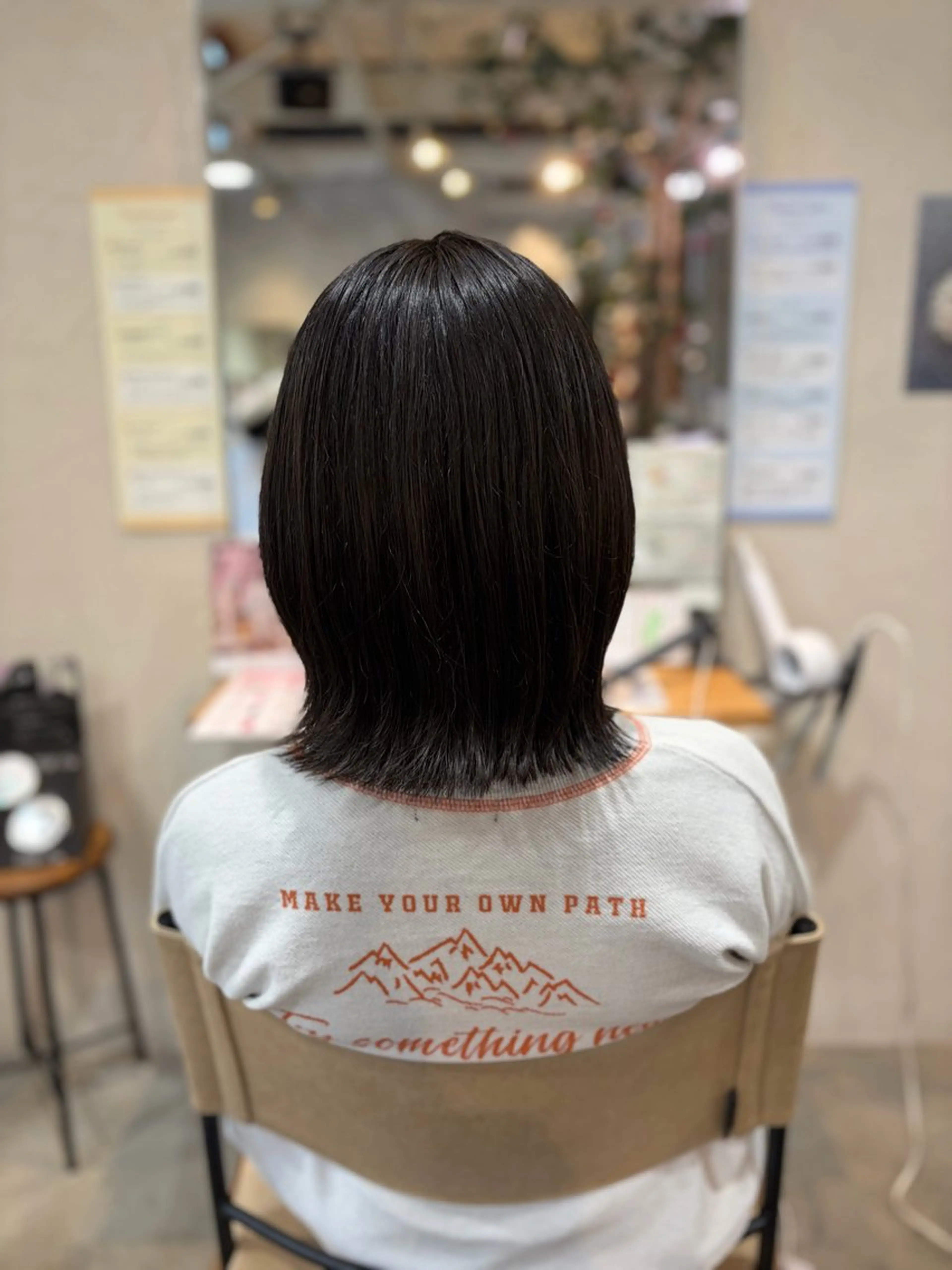 ミディアム 切りっぱなしボブ ボブ カット momoka 女性限定のヘアスタイル