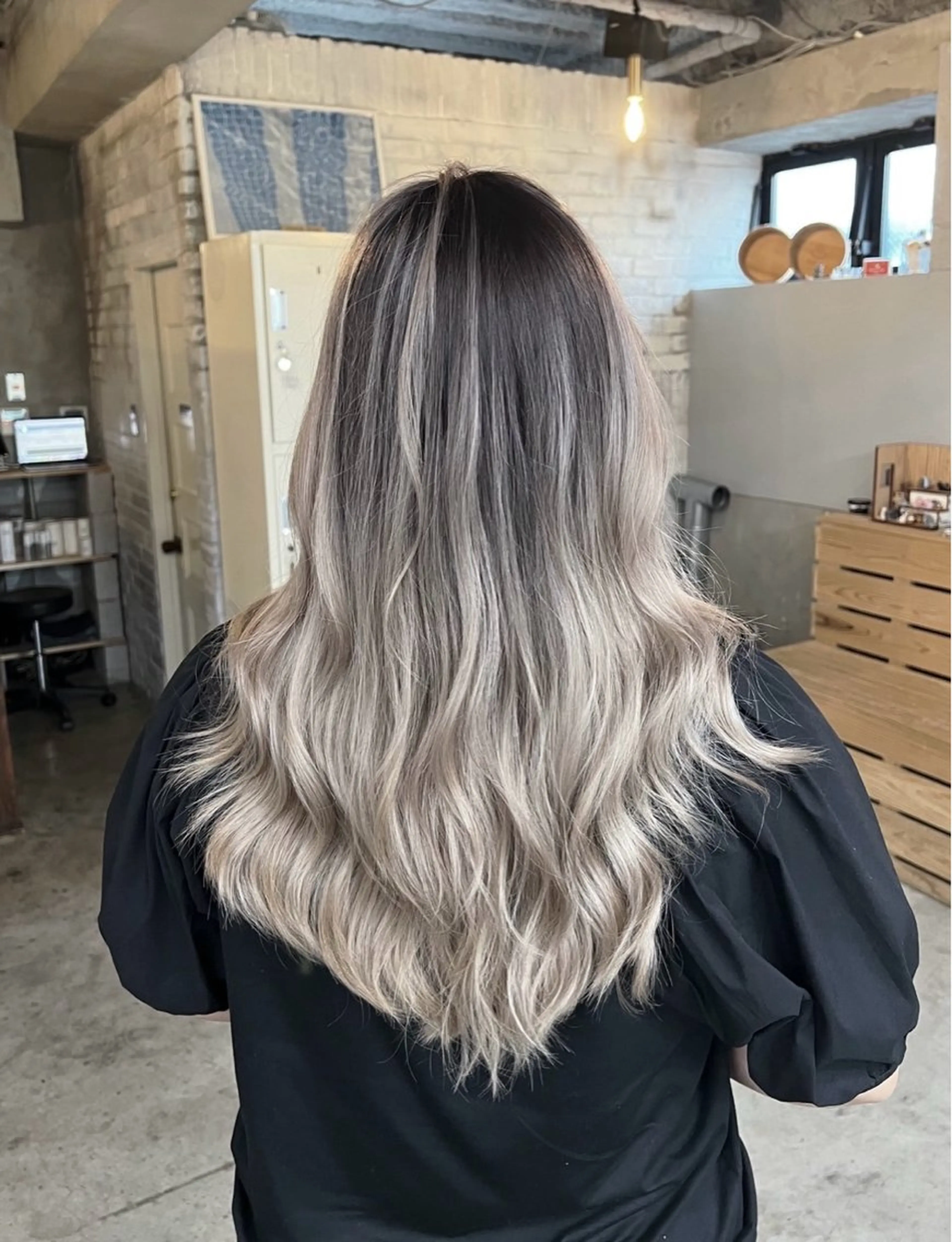 セミロング カラー バレイヤージュ レイヤーカット ヘアカラー トリートメント ROBIN所属・指名数No.1 /NAOYAのヘアスタイル