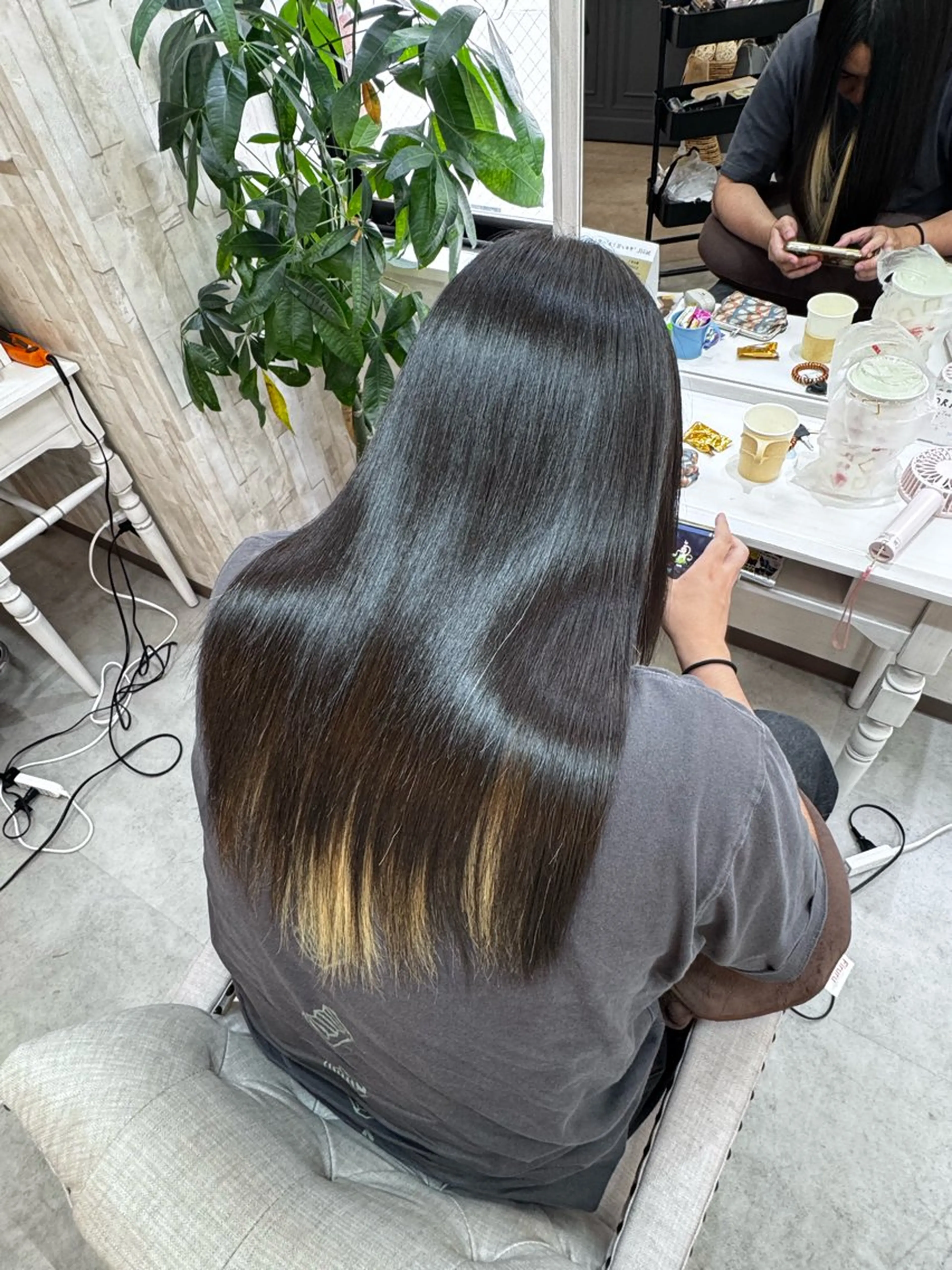 she2大宮 なぎのヘアスタイル