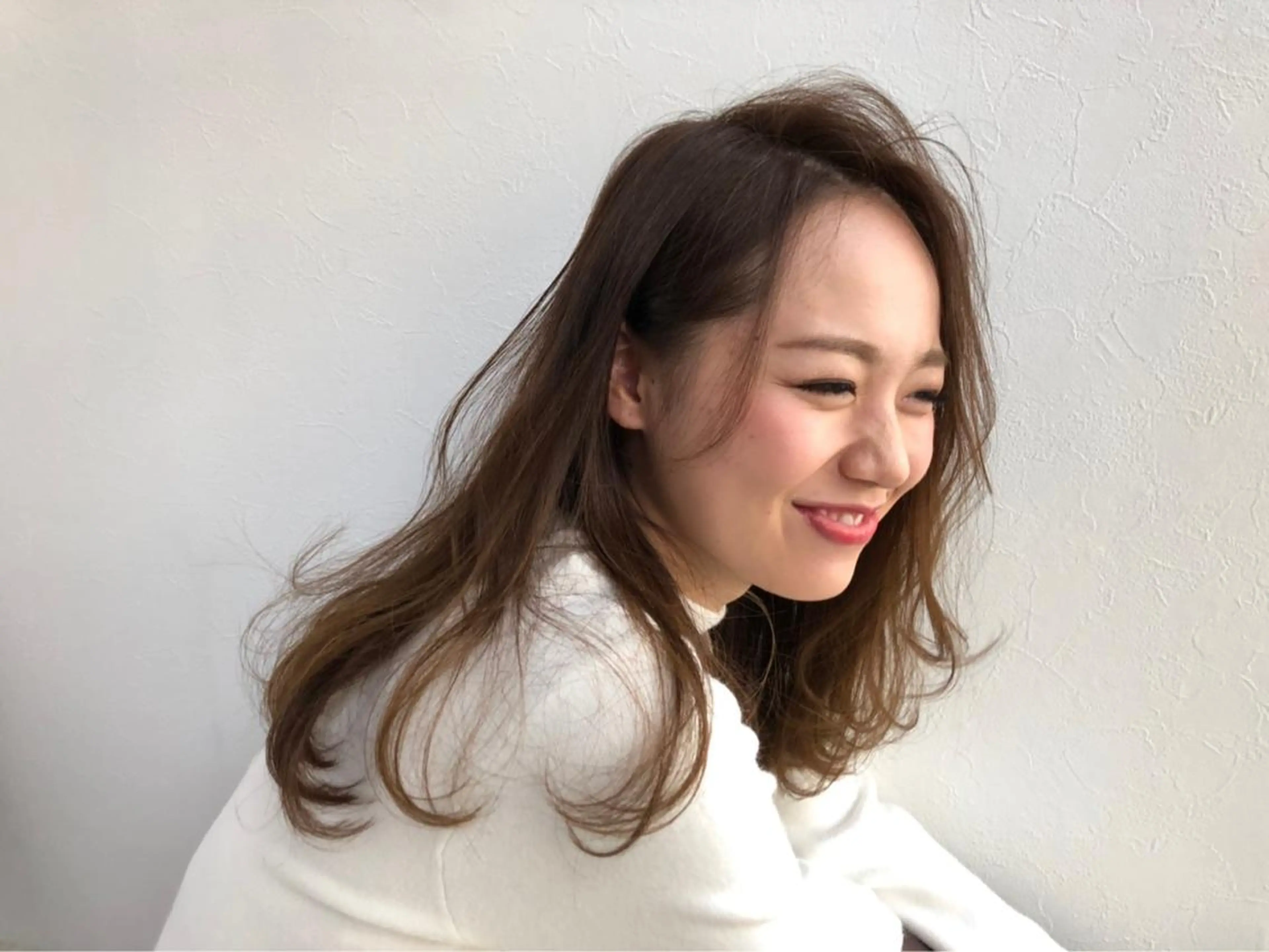 ミディアム 指名支持率NO.1 スタイリストのヘアスタイル