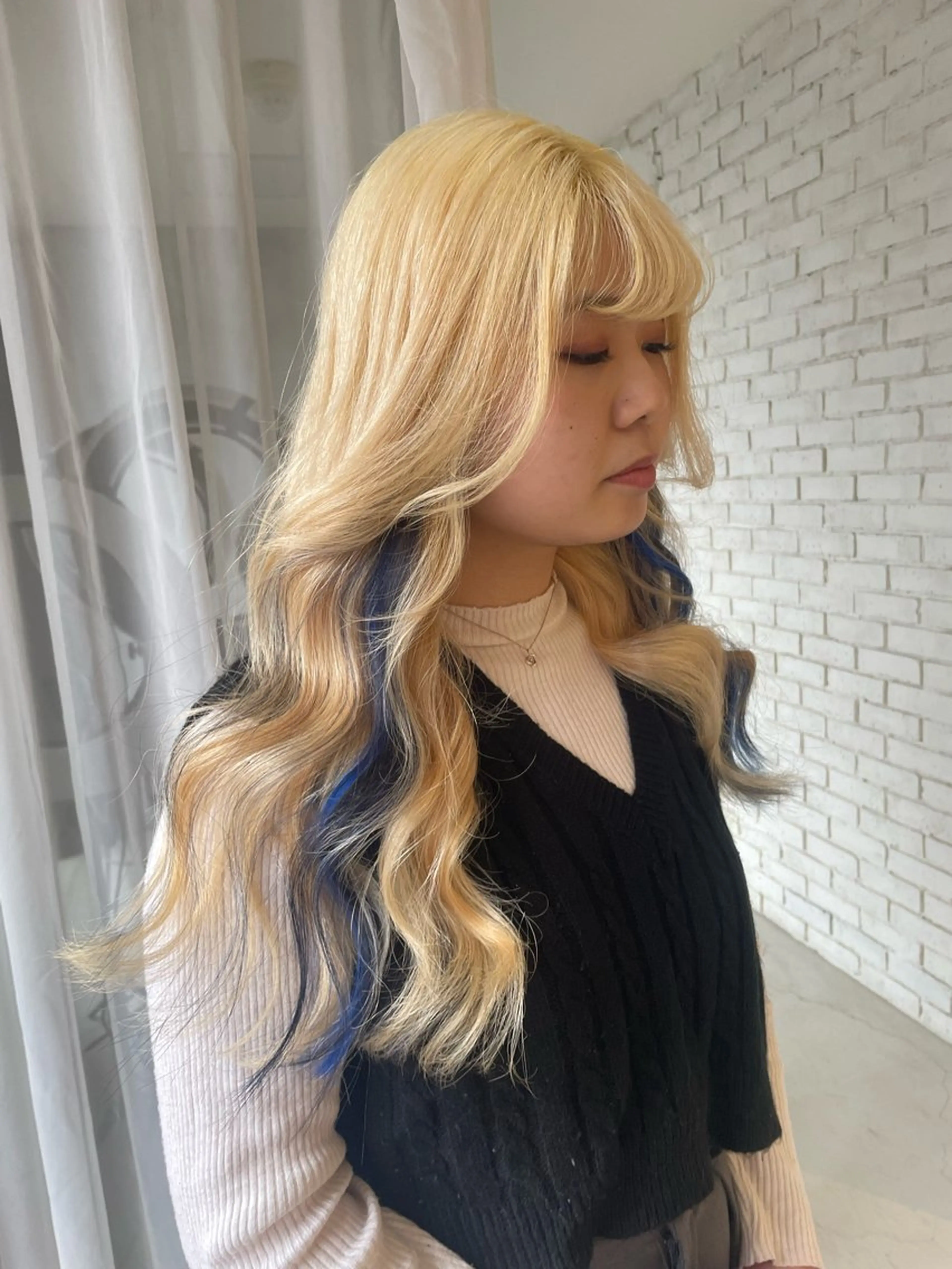 ロング カラー LUNTY NAMBA所属・艶ハイトーン👑♡ NATSUKIのヘアスタイル