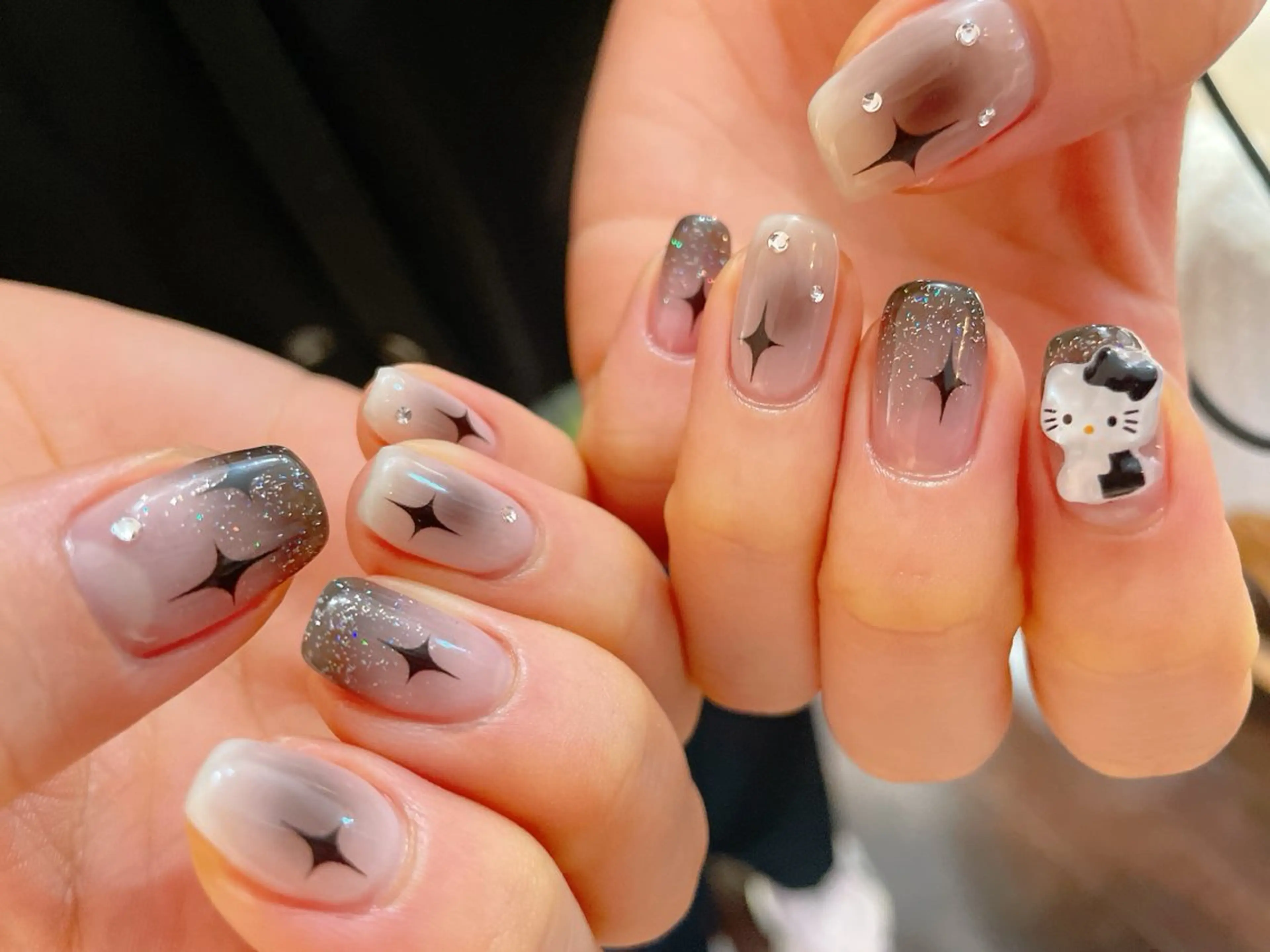 ネイル 持ち込み nailroom  OHANA所属・nailroom OHANA🌴のネイルデザイン