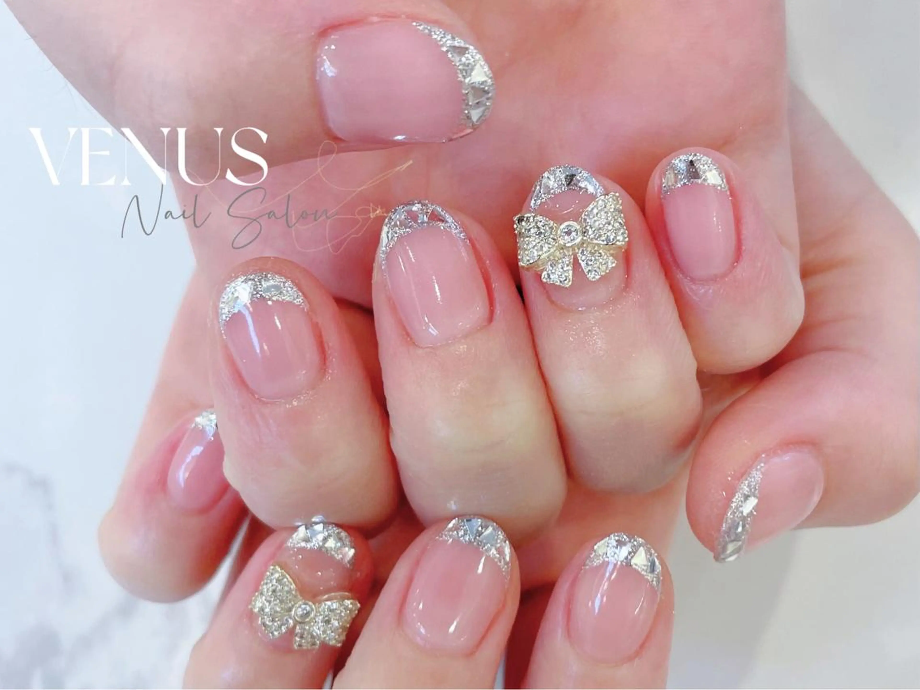 ショート VENUS Nail ★池袋徒歩2分のネイルデザイン