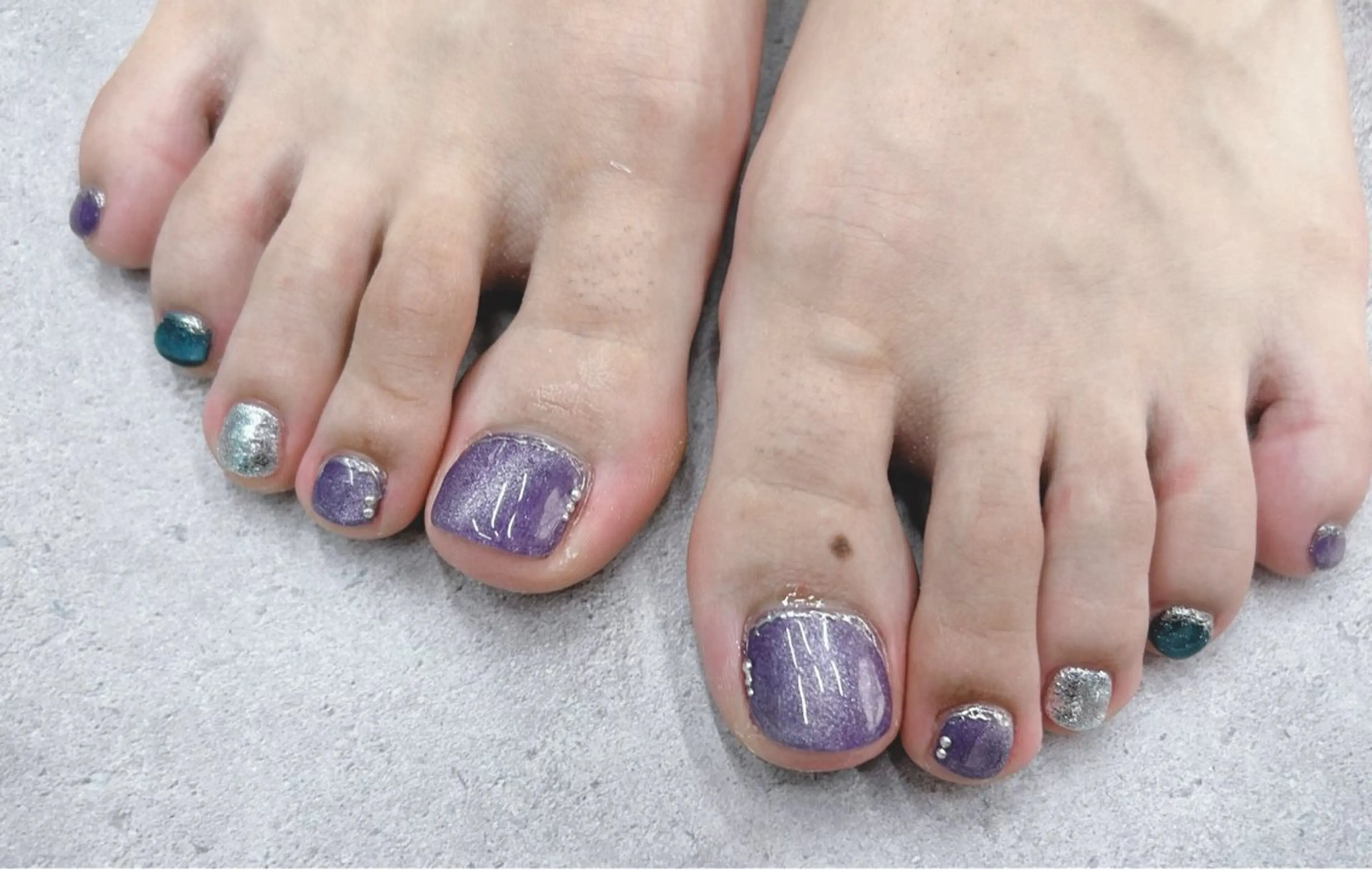 ネイル マグネットネイル ミラーネイル フットネイル Nail Salon agré所属・agré ネイルサロン　アグレのネイルデザイン