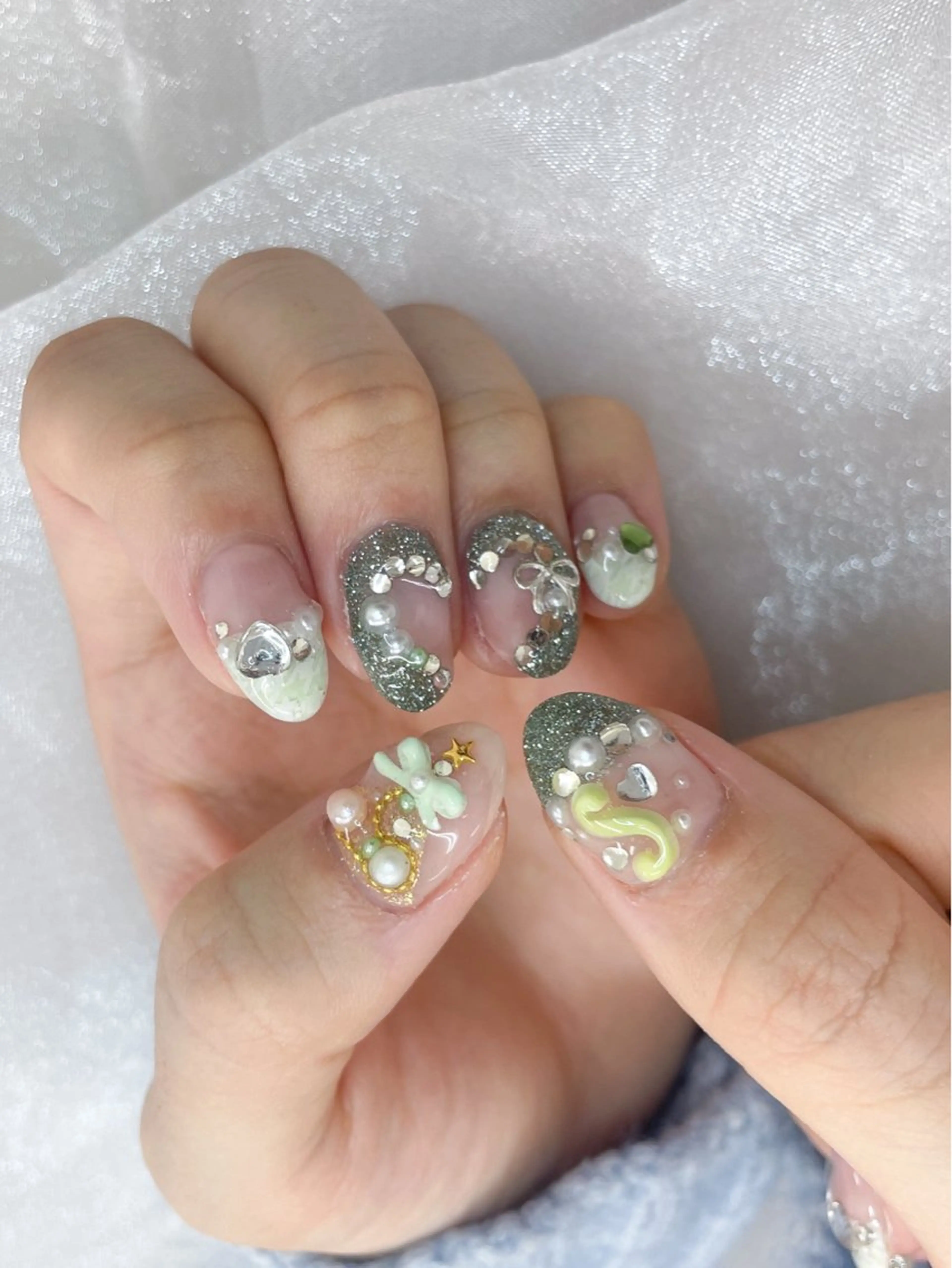 ネイル 冬ネイル クリスマス ハンドネイル 五十嵐 美智のネイルデザイン