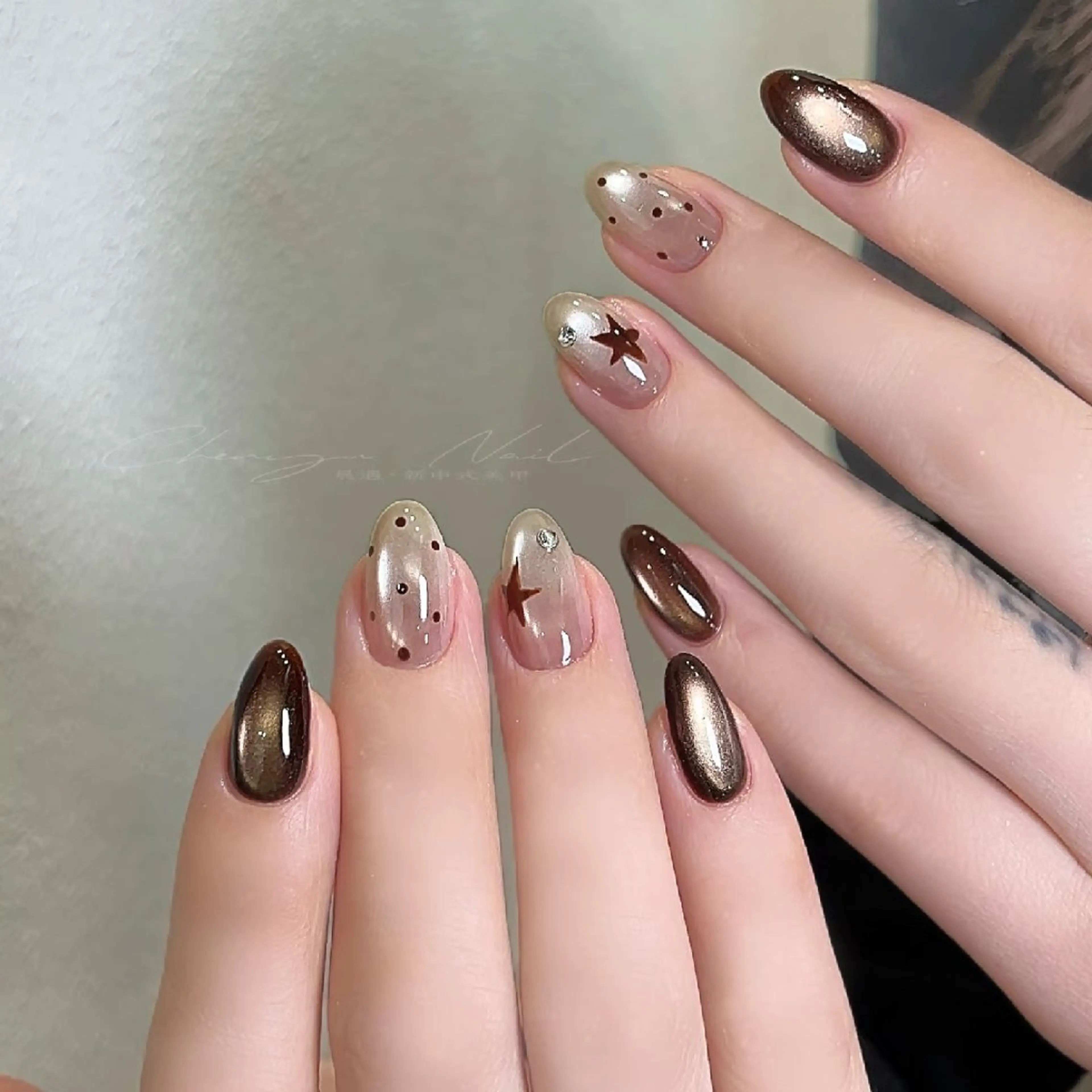 ネイル 鈴木 彩星のネイルデザイン