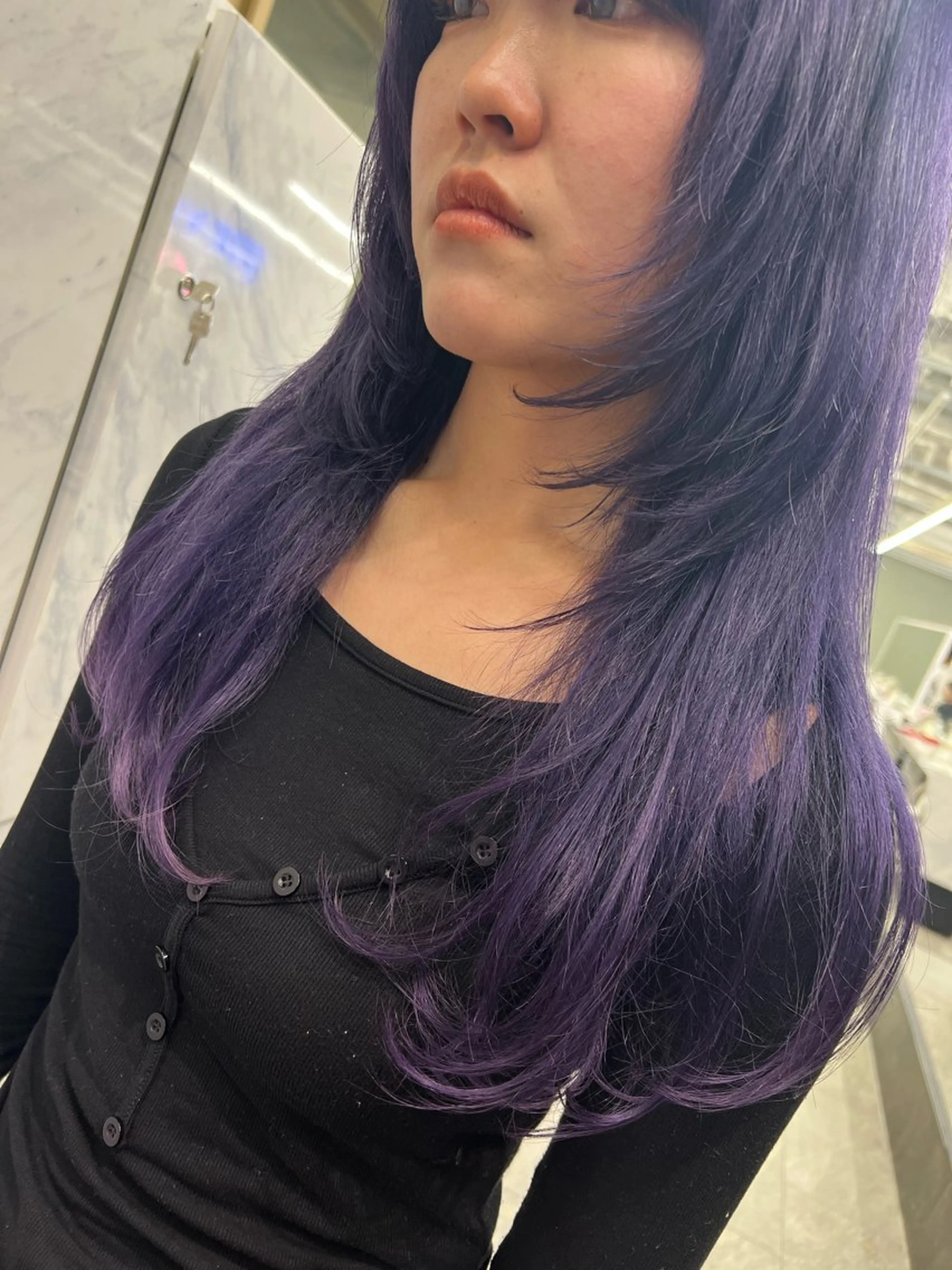 セミロング カラー プルエクステ パープルカラー エクステ レイヤーカット ヘアカラー エクステ プルエクステ 🖤MIYUのヘアスタイル