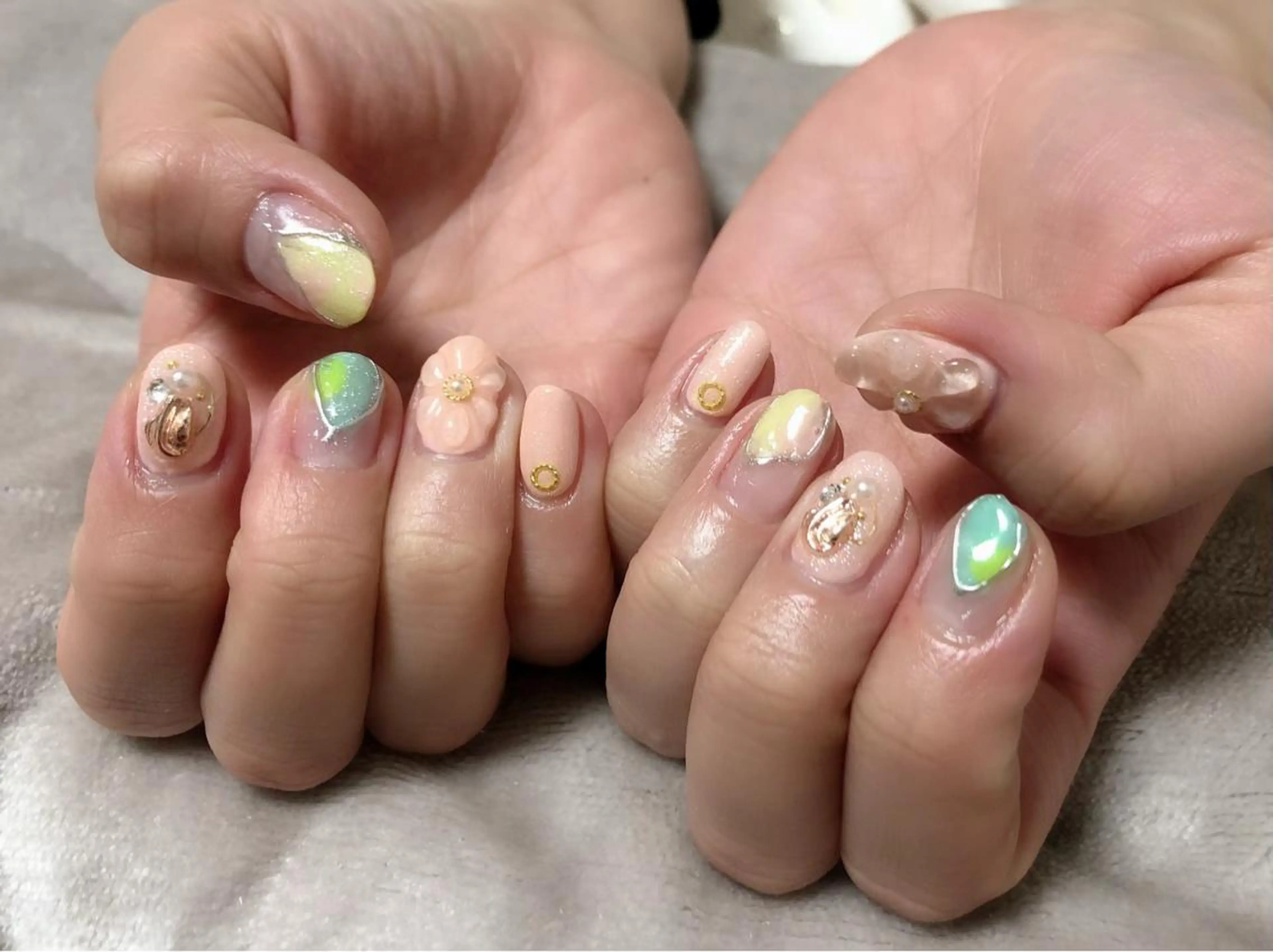 ネイル ハンドネイル t. yoshizawaのネイルデザイン