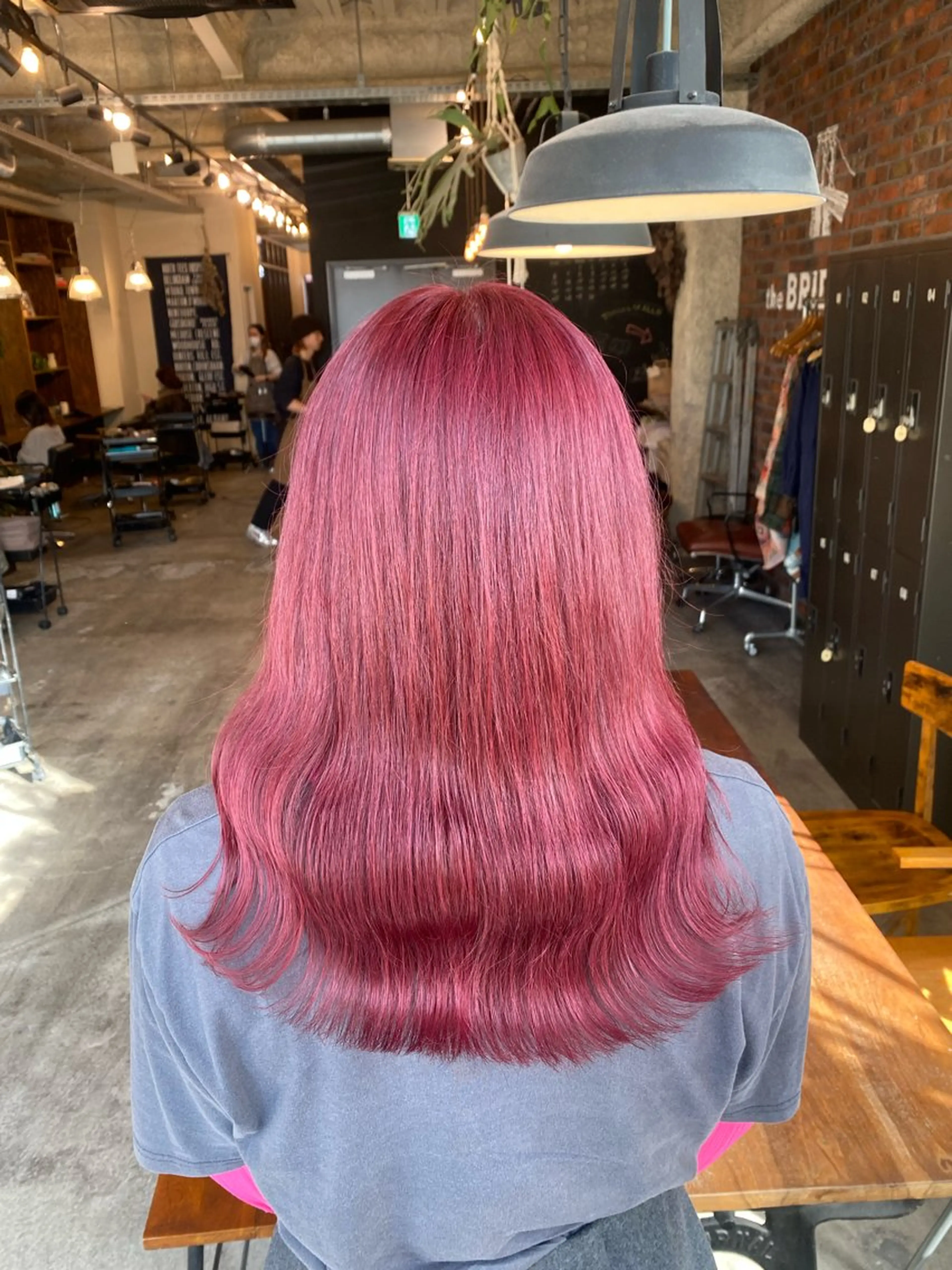 ミディアム カラー レッドカラー the BRIDGE 加藤みのりのヘアスタイル