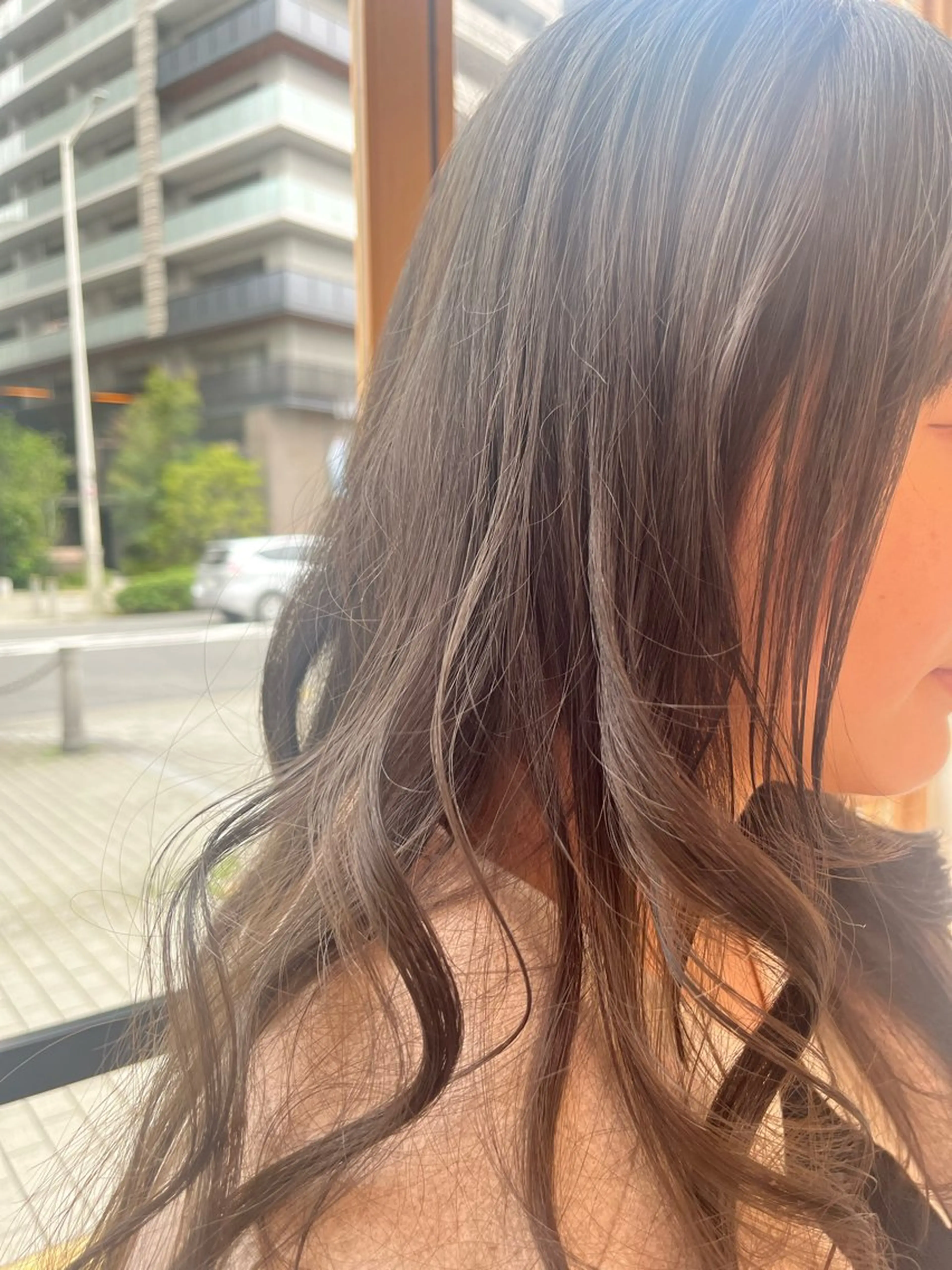 ロング 顔周りカット kuschel ホリグチのヘアスタイル