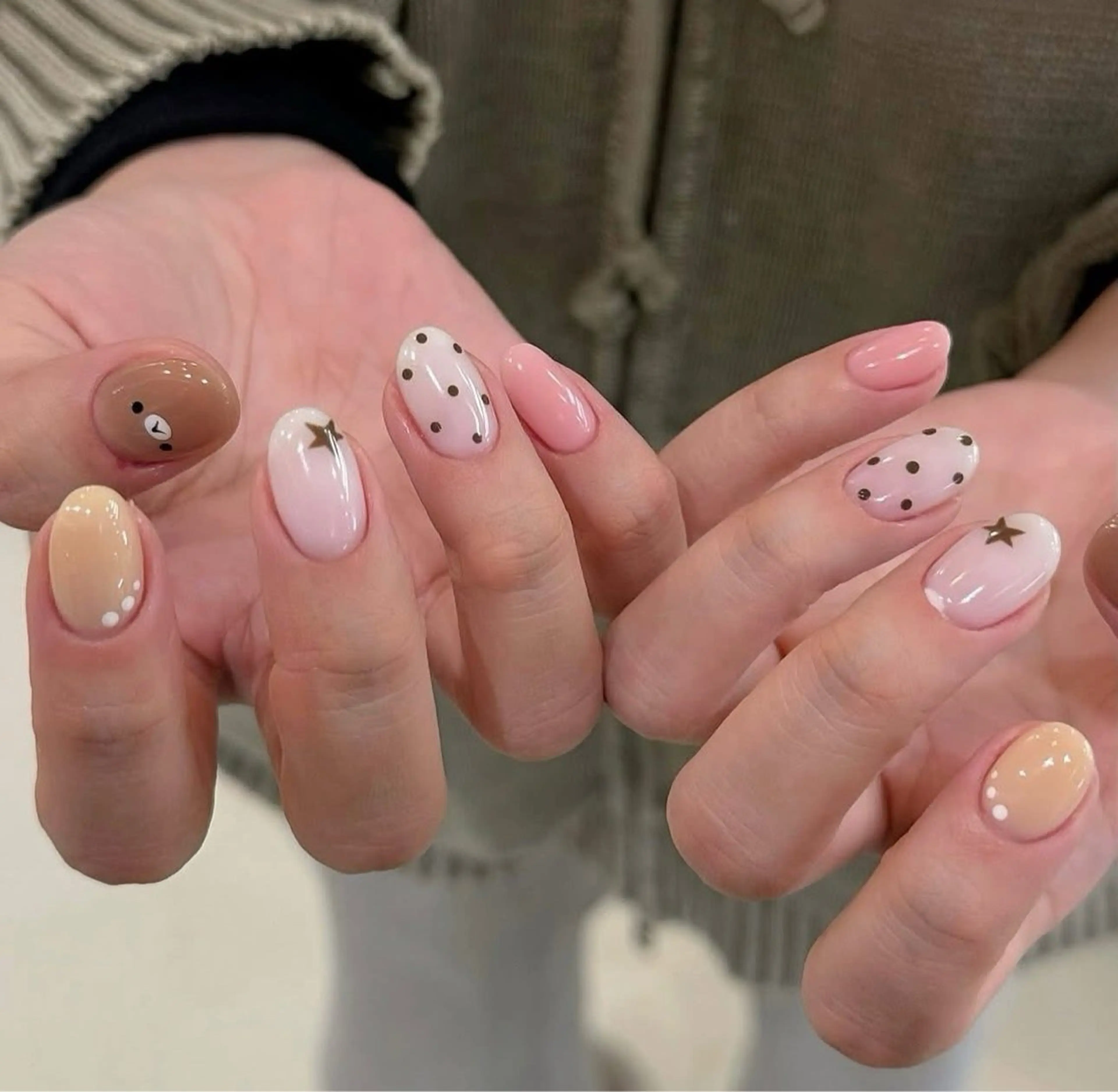 ネイル ヒナネイルサロン所属・Hina ネイルサロンのネイルデザイン