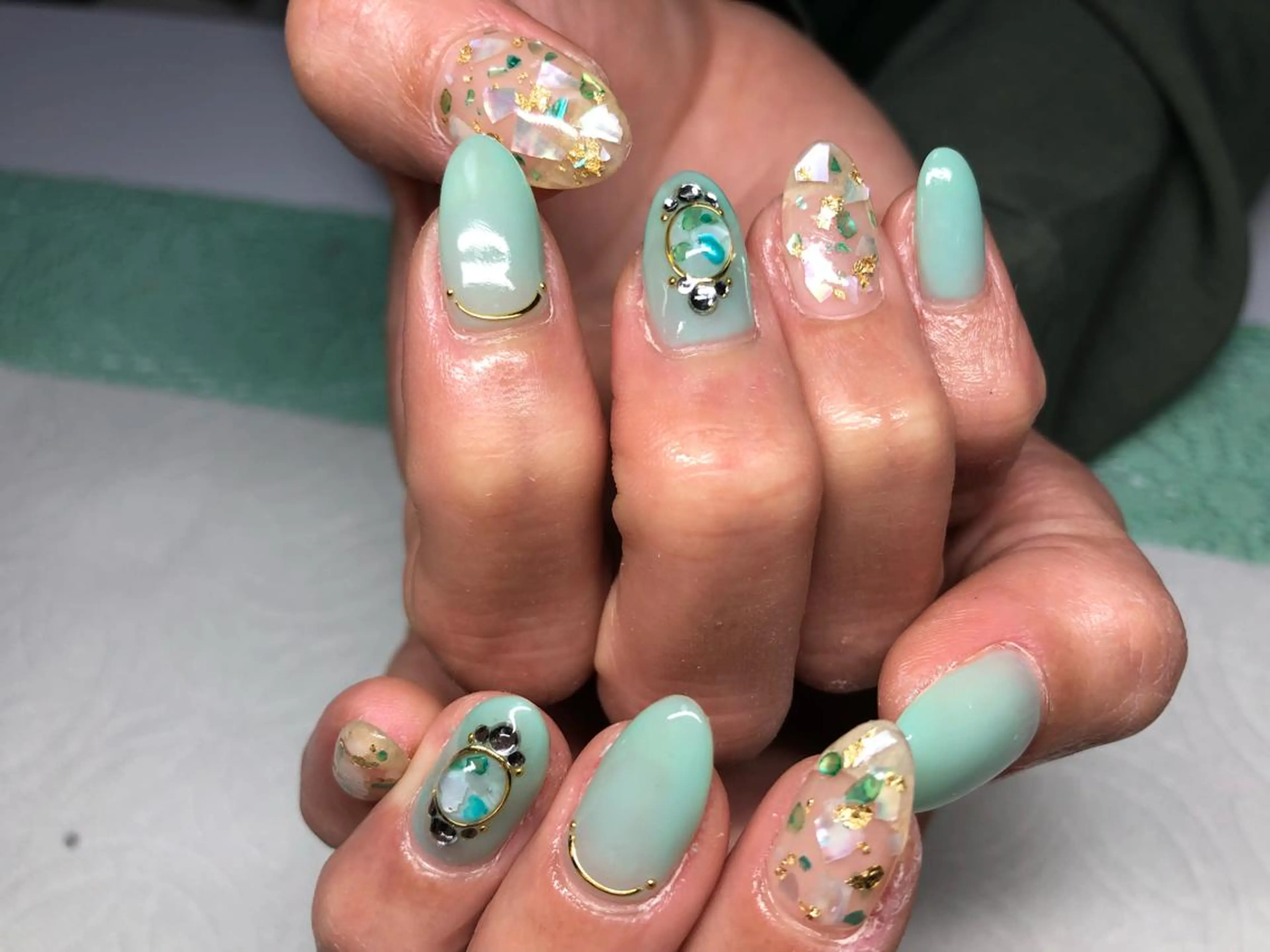 ネイル Li'leaNail AINAのネイルデザイン