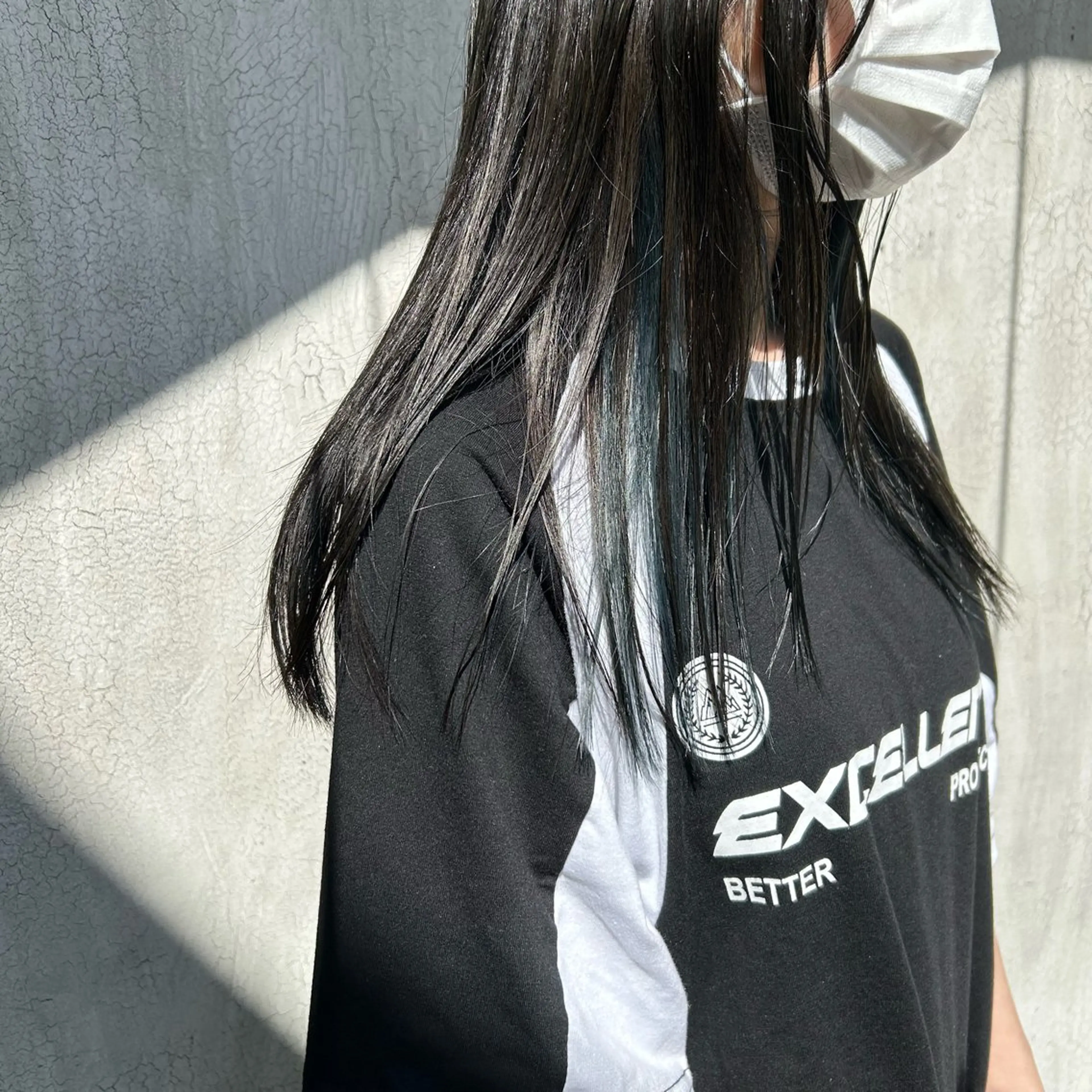 ロング カラー 佐伯 真奈のヘアスタイル