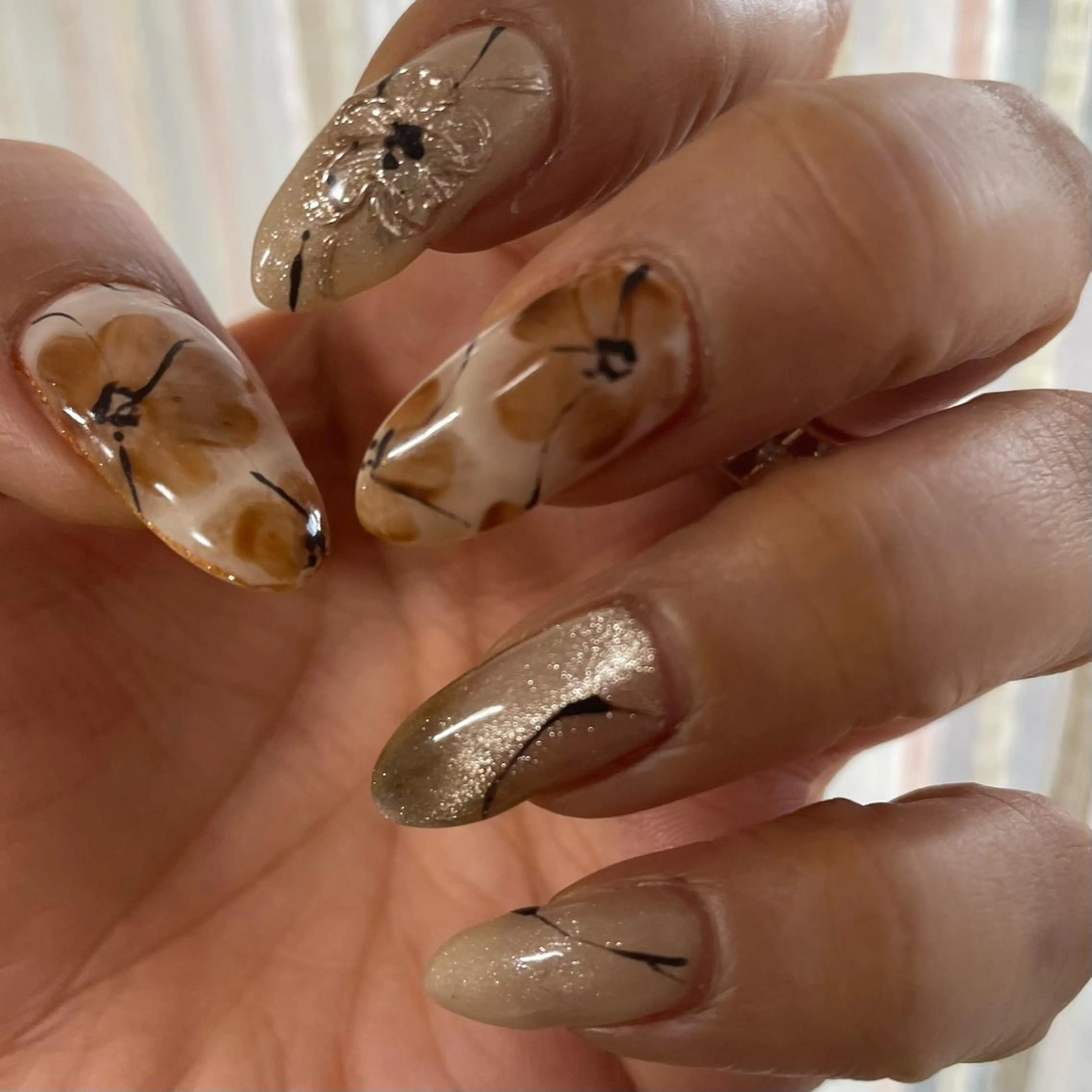 ネイル 奥園 良恵のネイルデザイン