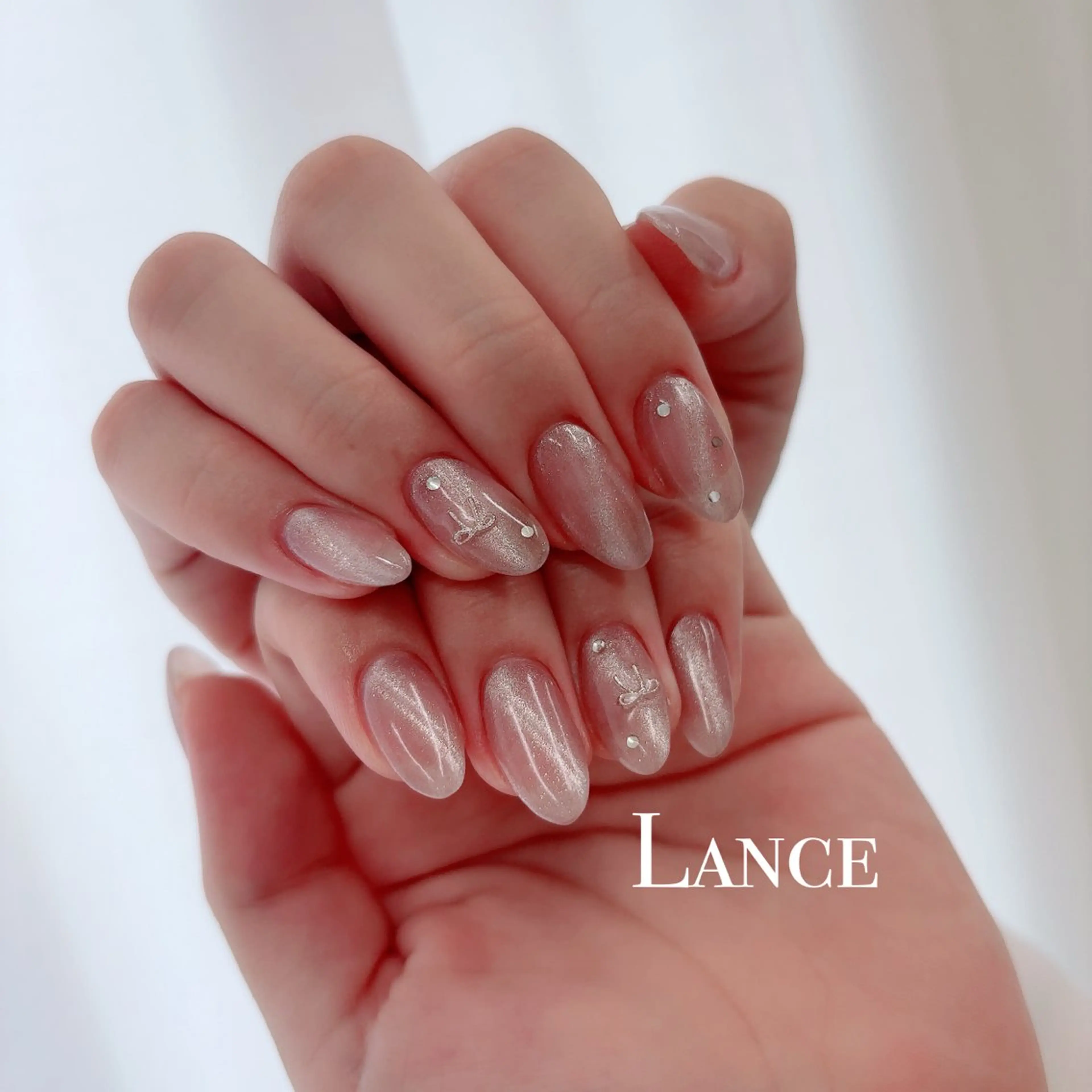 ネイル オーロラネイル ブルー フットネイル 氷ネイル・うるうるネイル キラキラネイル ハンドネイル Lance nailのネイルデザイン