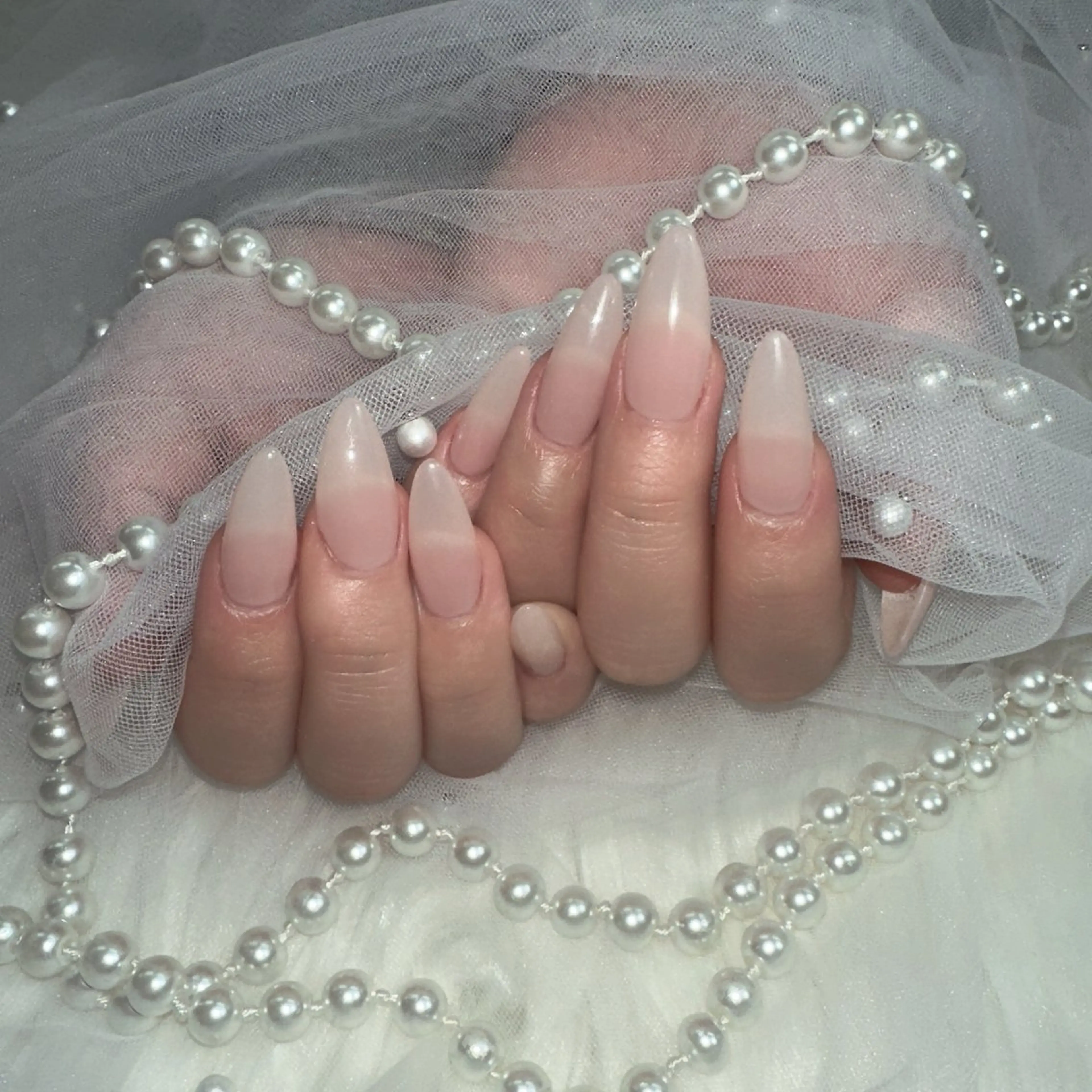 ネイル アートネイル ジェルネイル グラデーション キラキラネイル ラメ(グリッター) ハンドネイル Viola. 優花のネイルデザイン