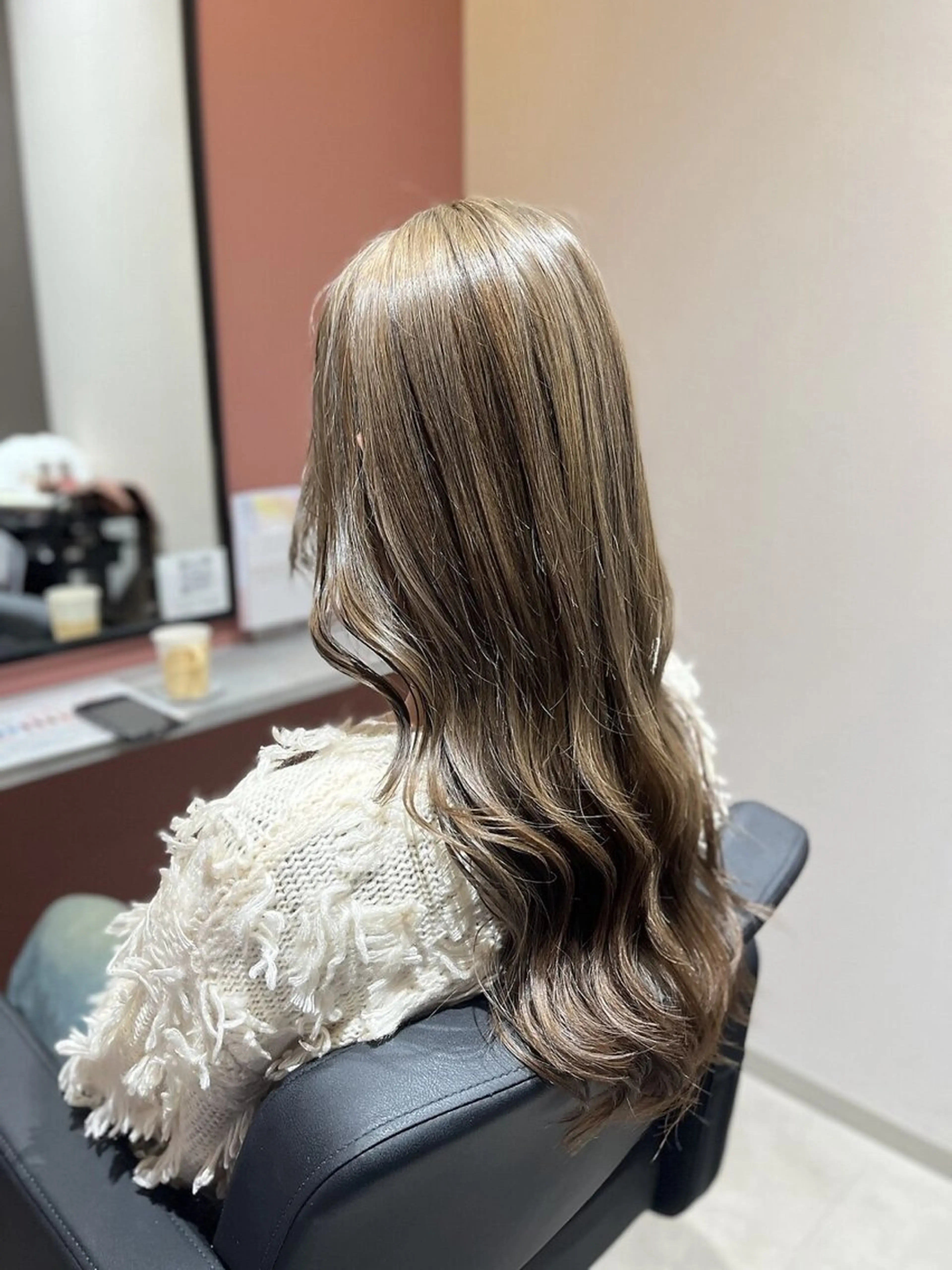 カラー 西原 愛紗のヘアスタイル