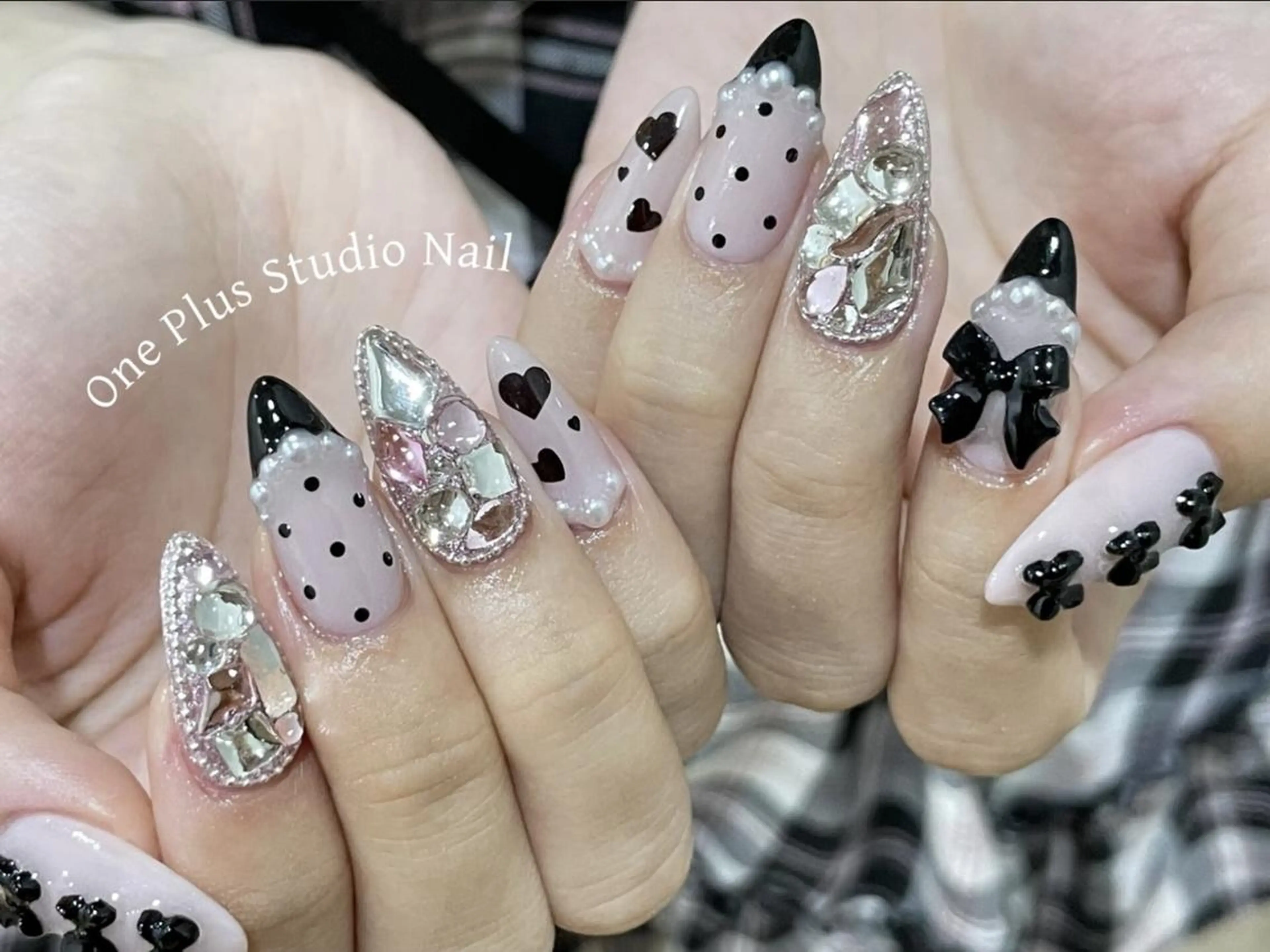 ネイル オーロラネイル 長さ出し フットネイル フレンチネイル ジェルネイル One Plus Nail Salonのネイルデザイン