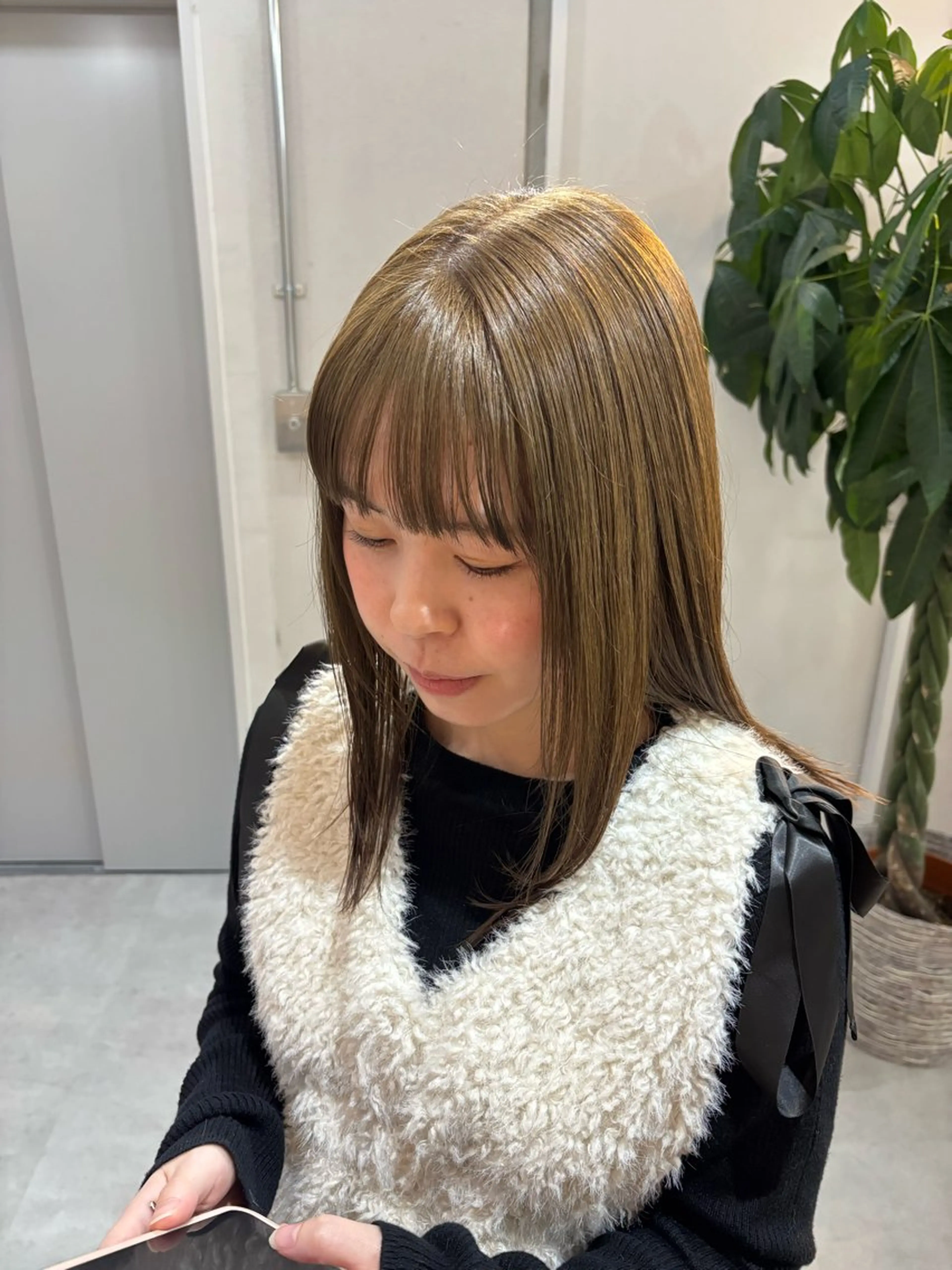 ミディアム カラー ベージュカラー オリーブベージュ 透明感カラー/パーマ /烏丸御池/寿々乃のヘアスタイル