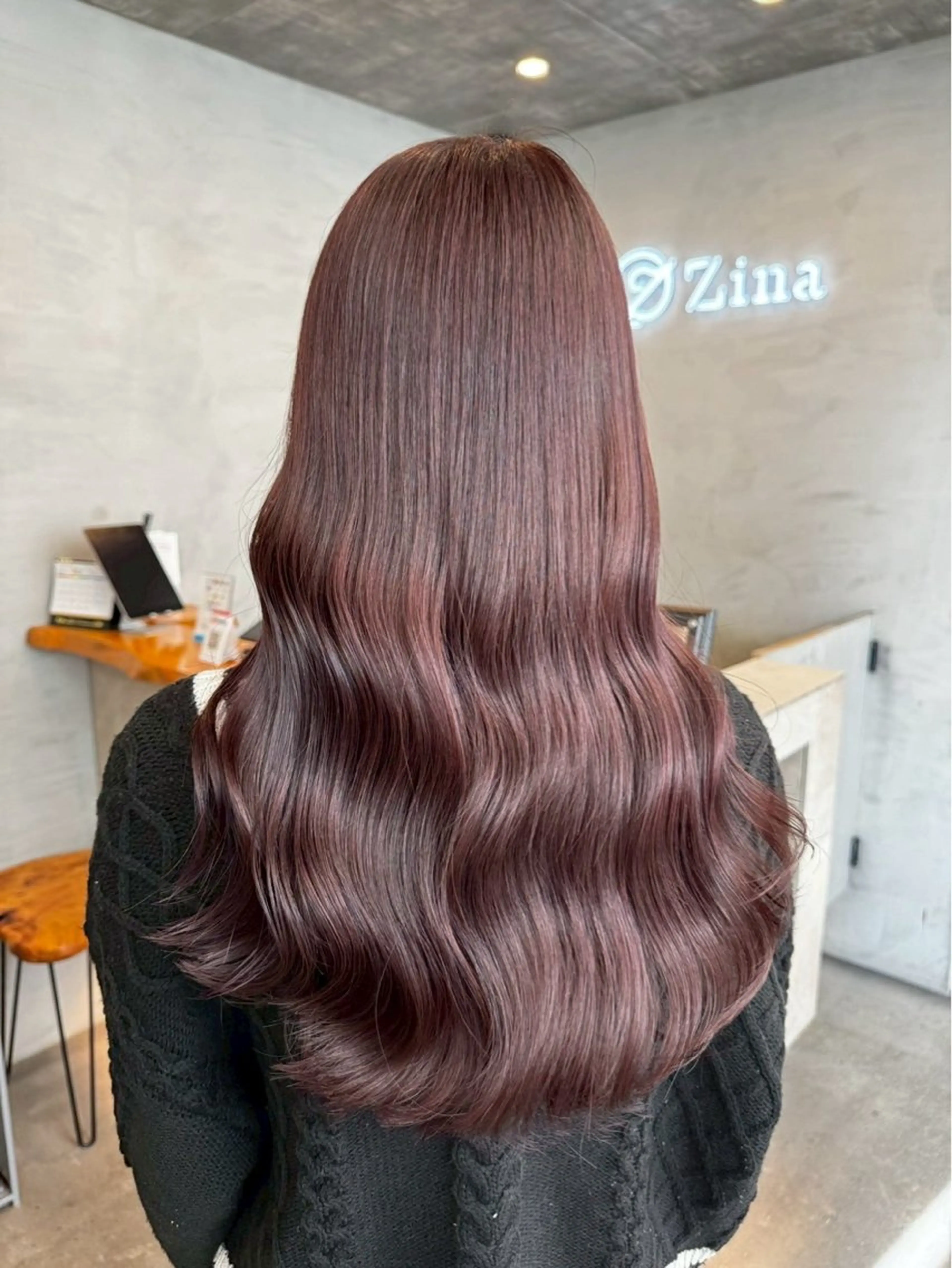 ロング カラー ブリーチ ブラウンカラー 透明感カラー ブリーチなしカラー カット ヘアカラー トリートメント 前髪/顔まわりカット 艶髪/髪質改善/縮毛のヘアスタイル