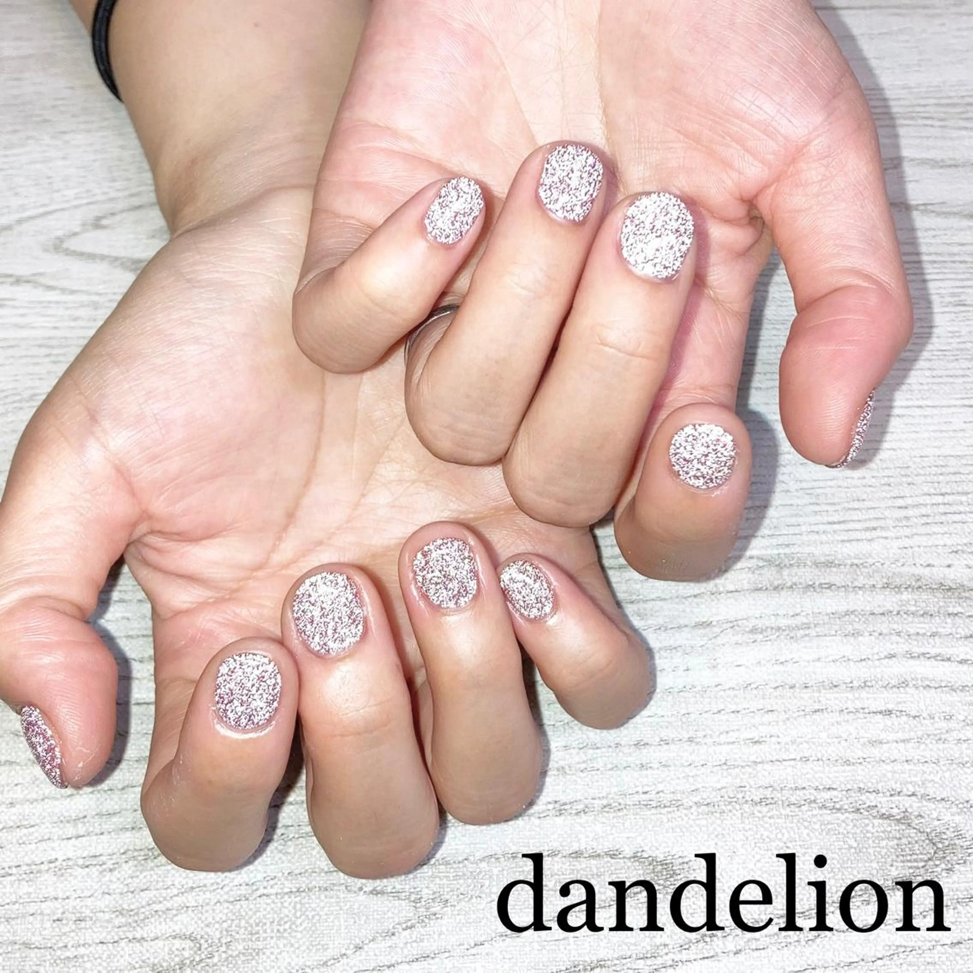 ネイル フラッシュネイル ハンドネイル ハンドケア dandelion ダンデライオンのネイルデザイン