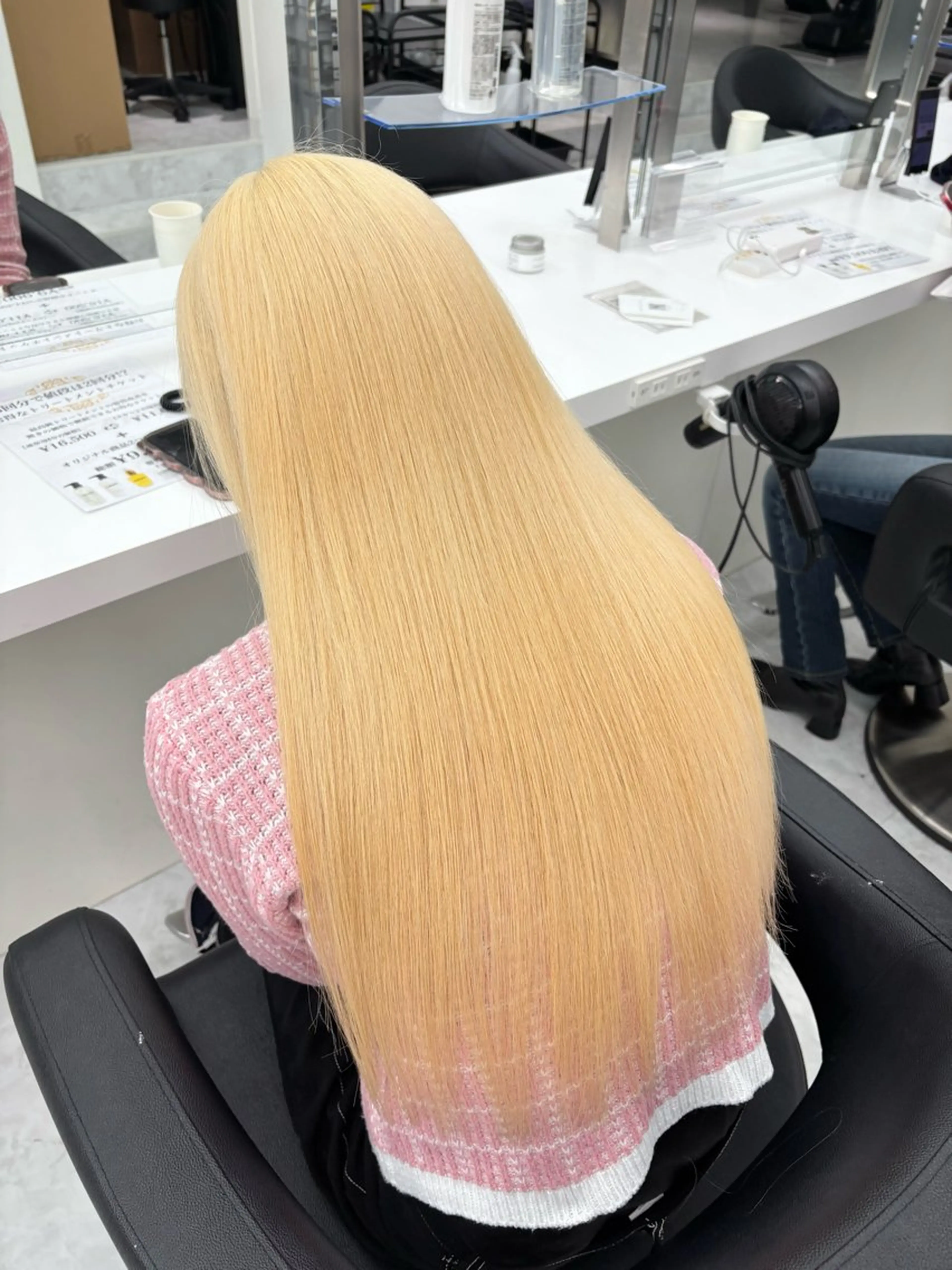 ロング カラー モテ髪💕ハイトーン ベージュ yuriaのヘアスタイル