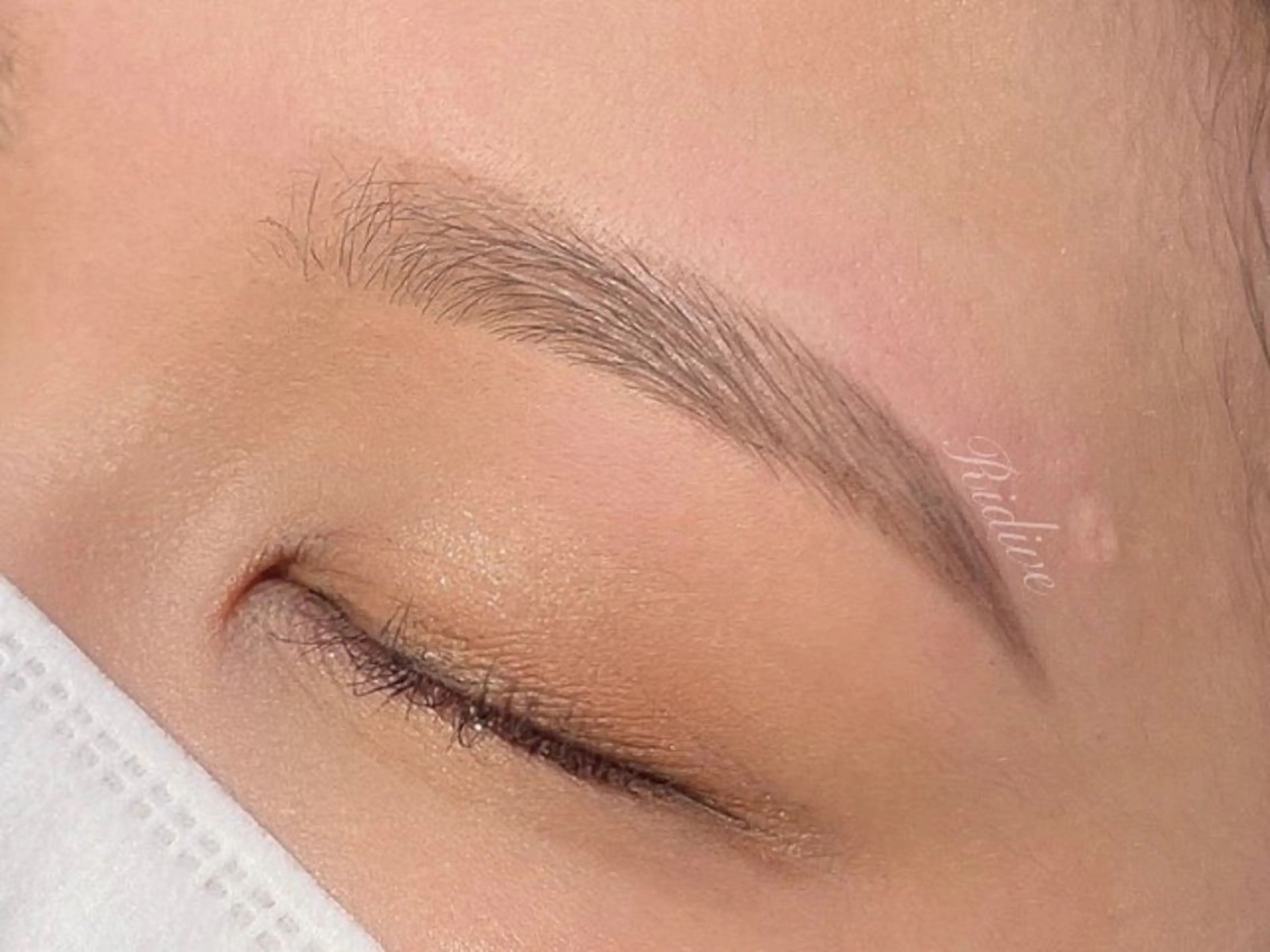 アイブロウ EYEBROW SALON　Ridive 武蔵小杉所属・Ridive 武蔵小杉のマツエク・マツパデザイン