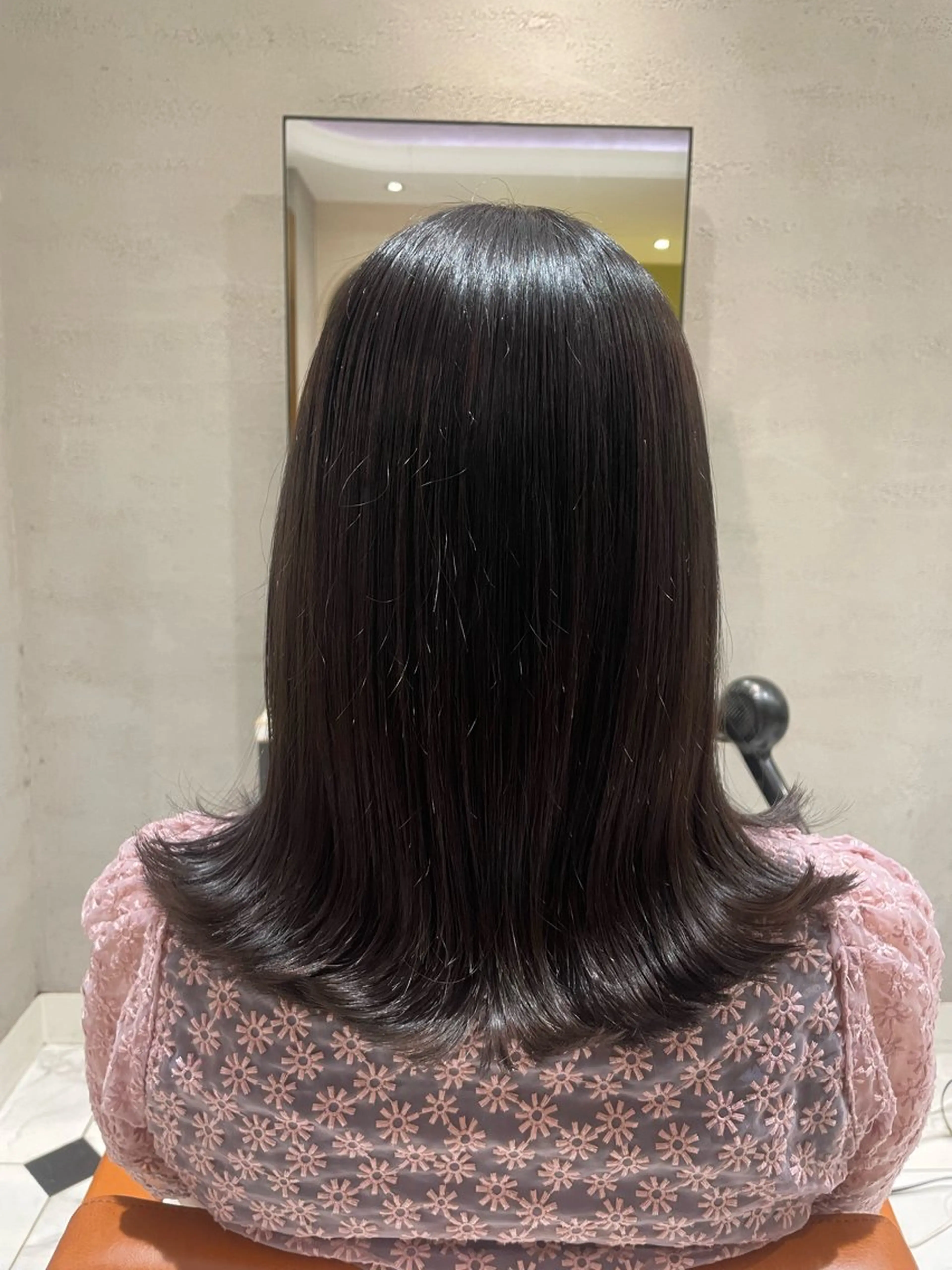 ミディアム カラー 頭から整える美容師 松田のヘアスタイル