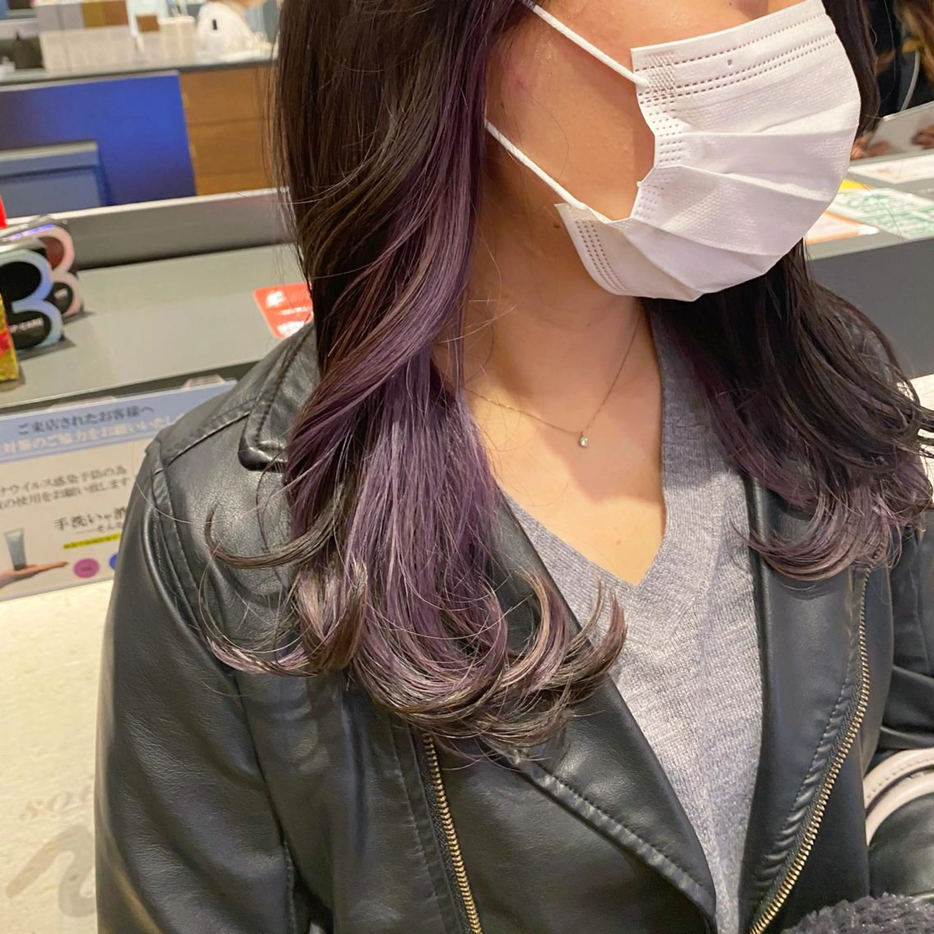 セミロング パープルカラー ヘアカラー トリートメント ✨10000円以内で 叶う艶髪✨のヘアスタイル