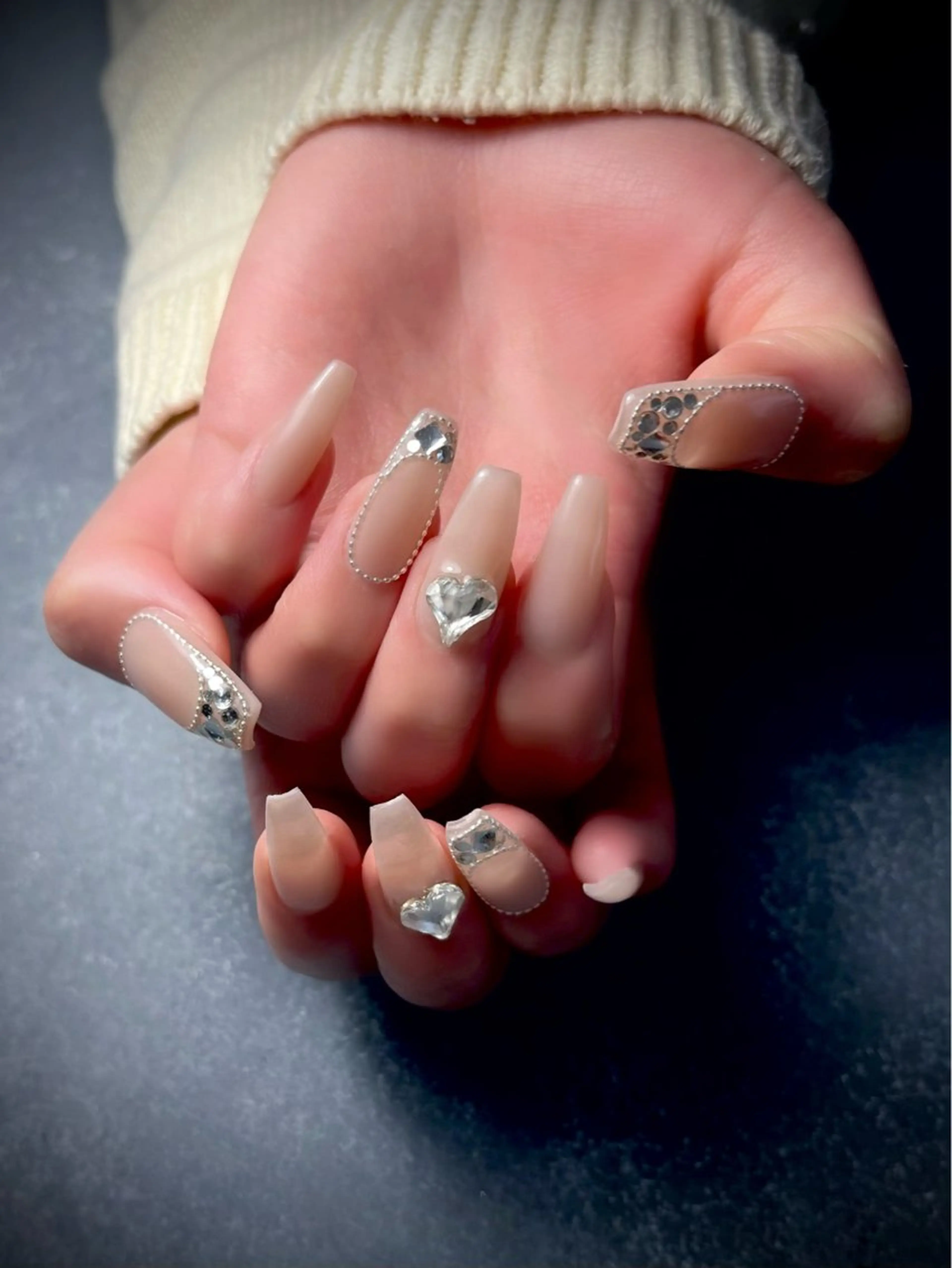 ネイル キラキラネイル マグネットネイル ワンカラーネイル スカルプネイル ワンホンネイル nine.🦋 YUKOのネイルデザイン