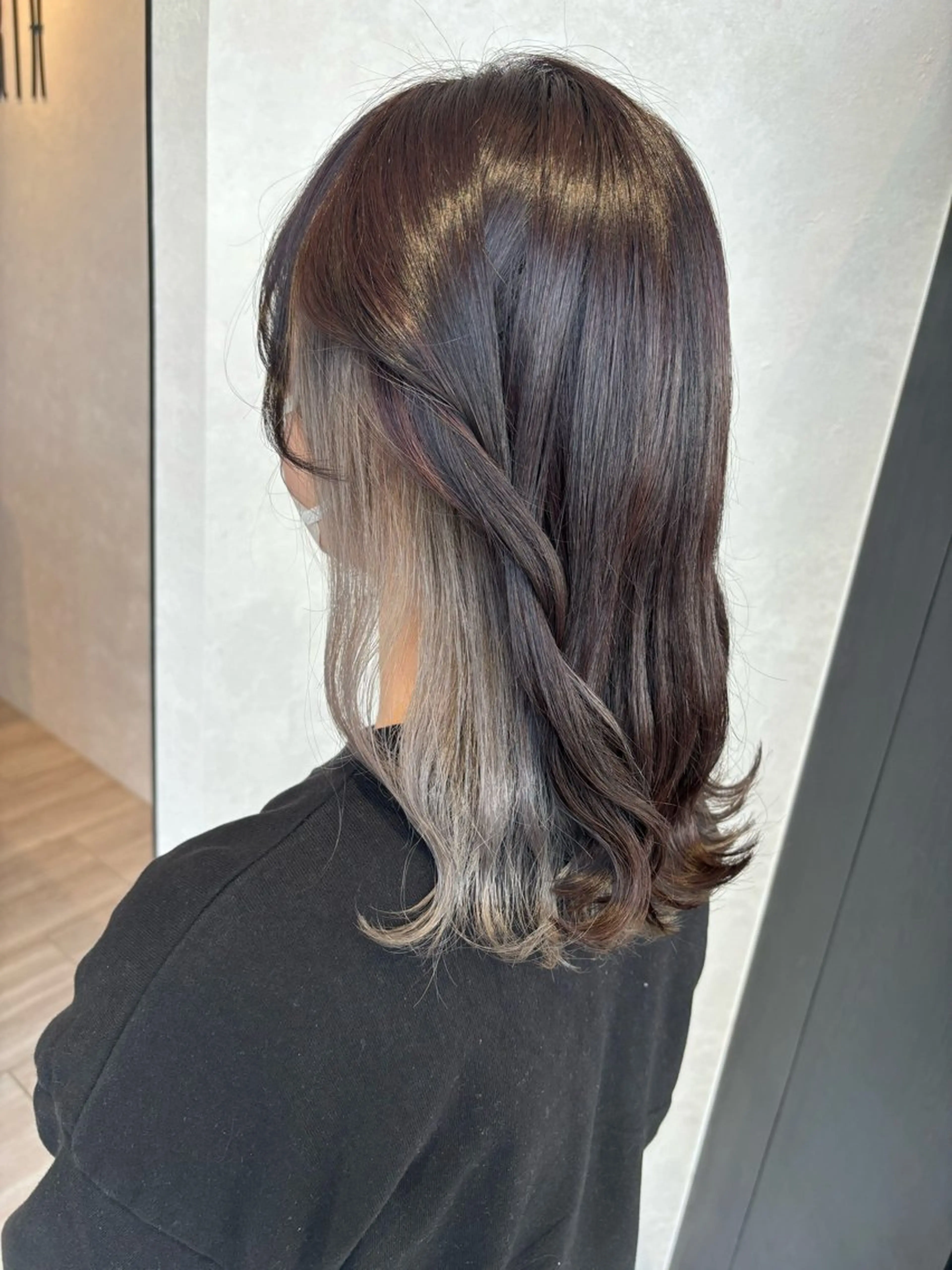 ミディアム カラー 石坂 瀬音のヘアスタイル