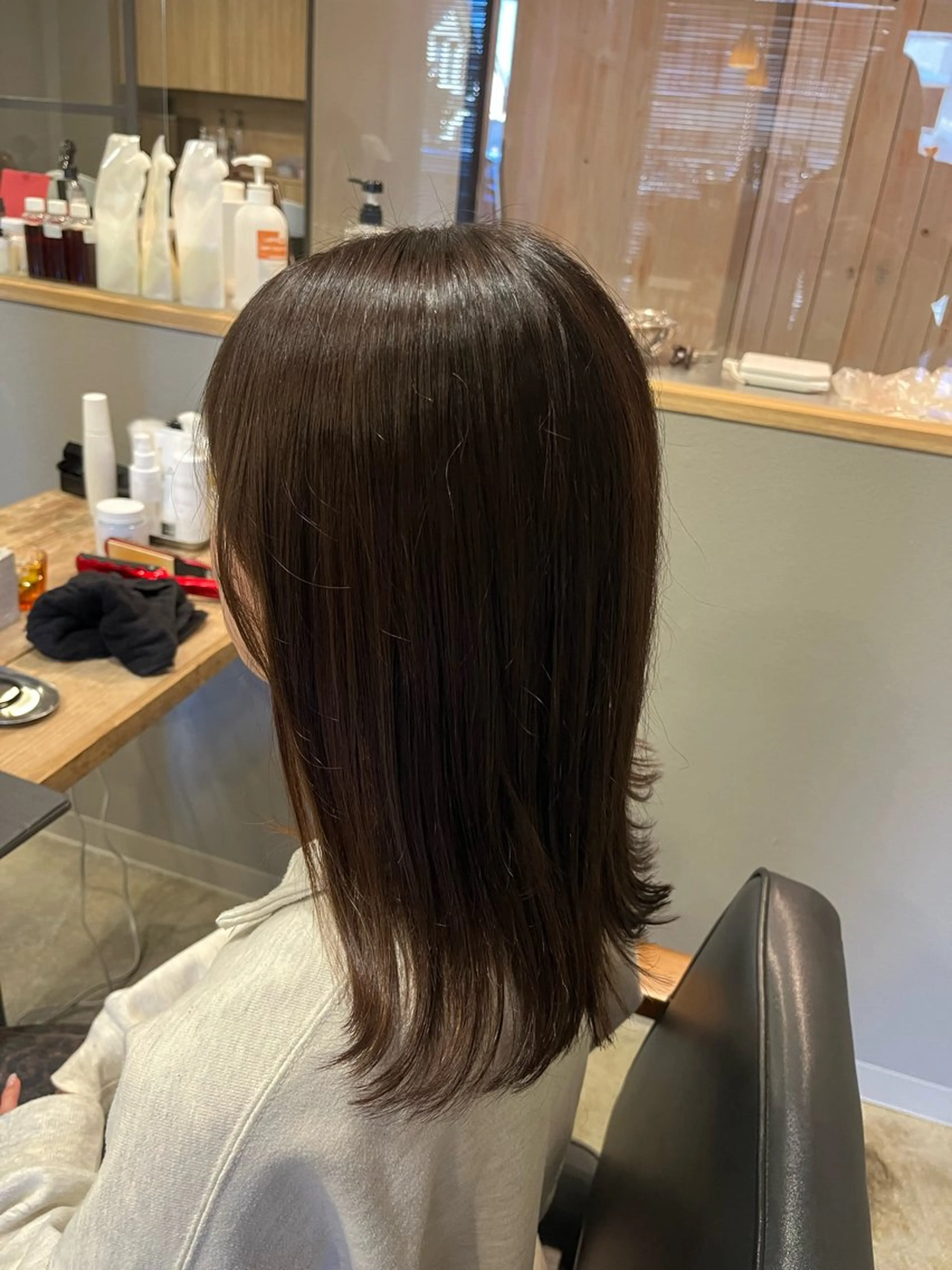 ミディアム カット ヘアカラー ひかる 🌀のヘアスタイル