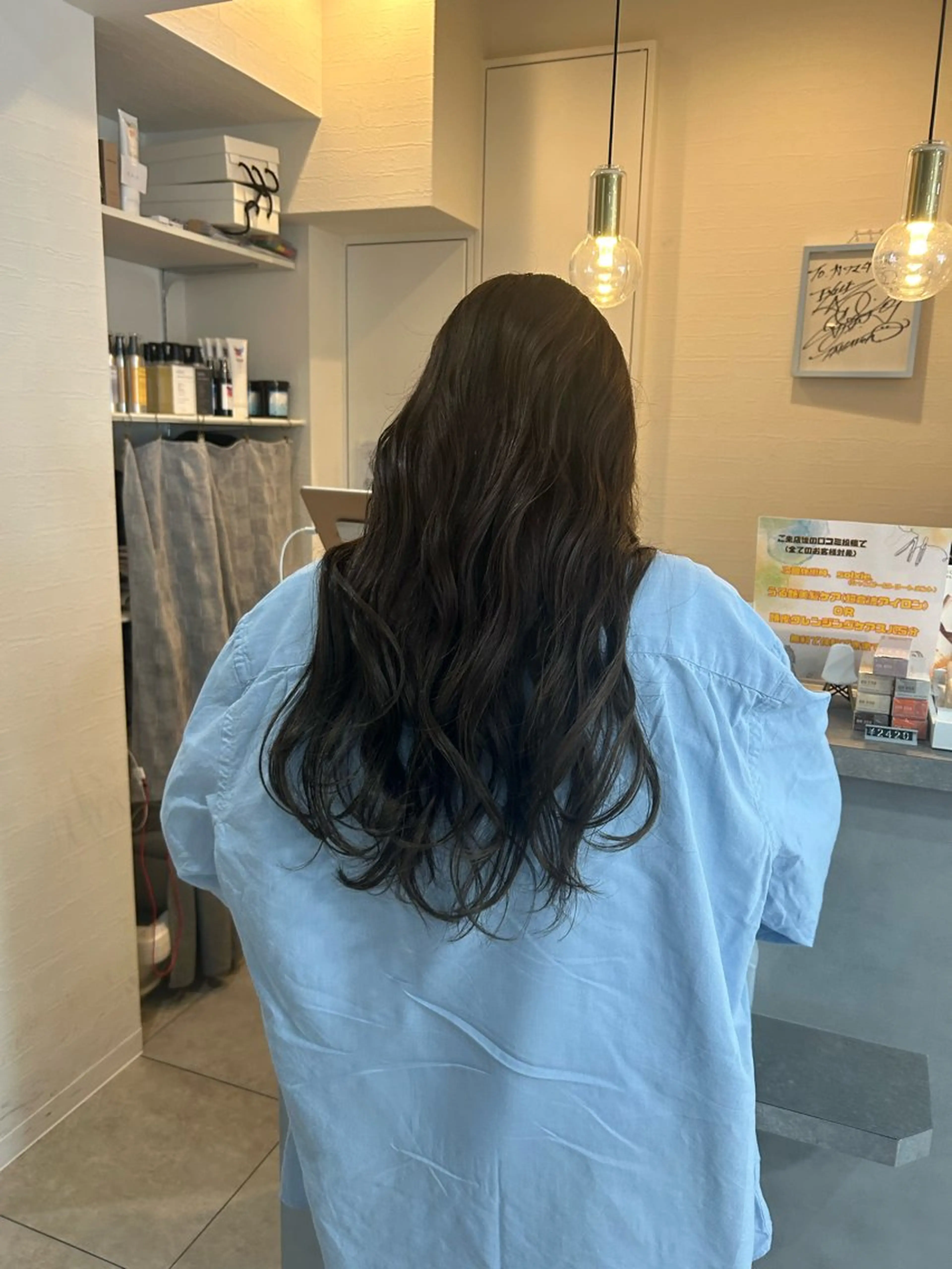 ロング カラー アッシュ sunny.所属・山岡 茉琳のヘアスタイル