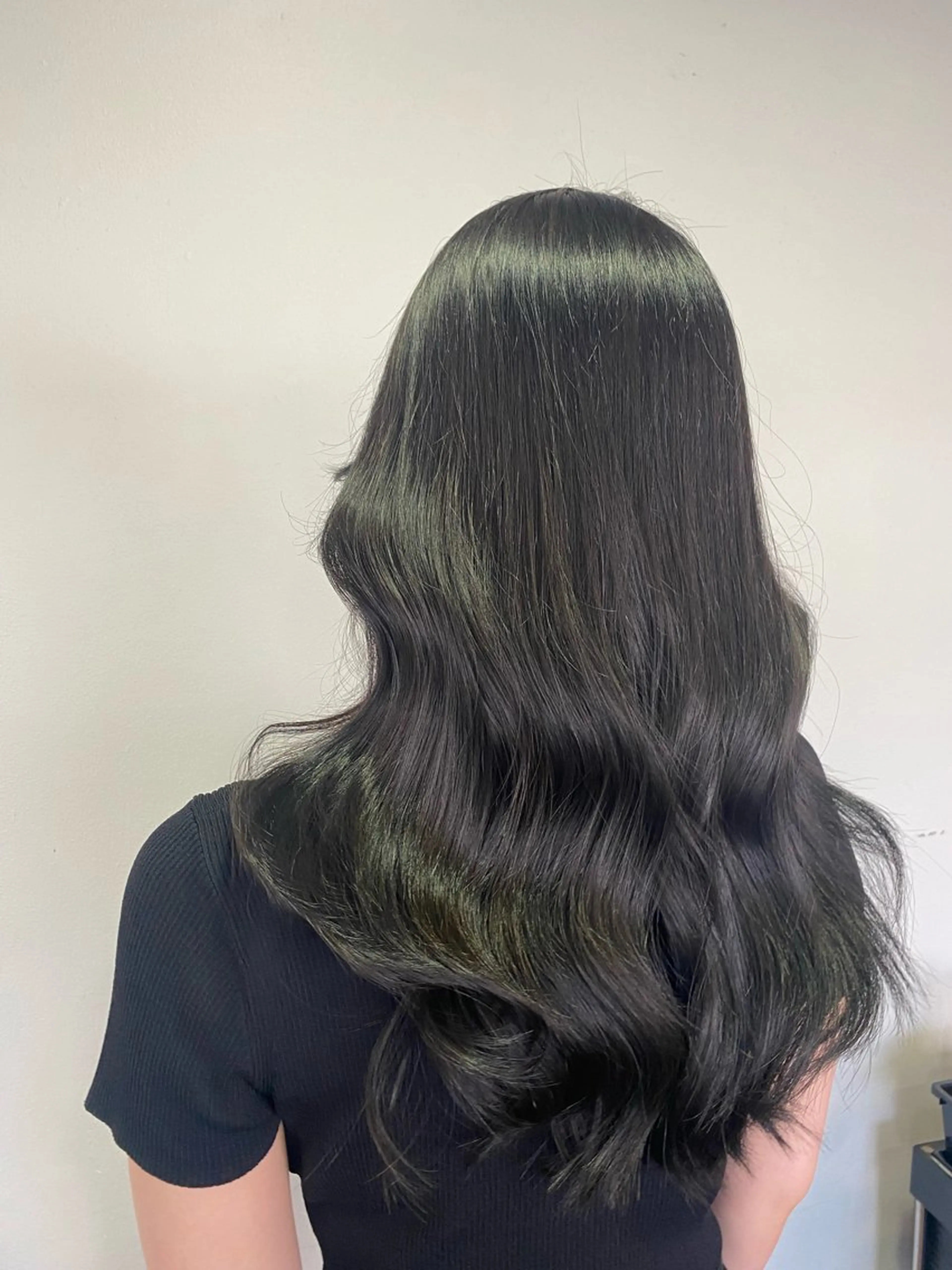 ロング カラー グレージュ オリーブグレージュ オリーブグレー Steelo  渋谷所属・✴︎赤み除去カラー daichi✴︎のヘアスタイル