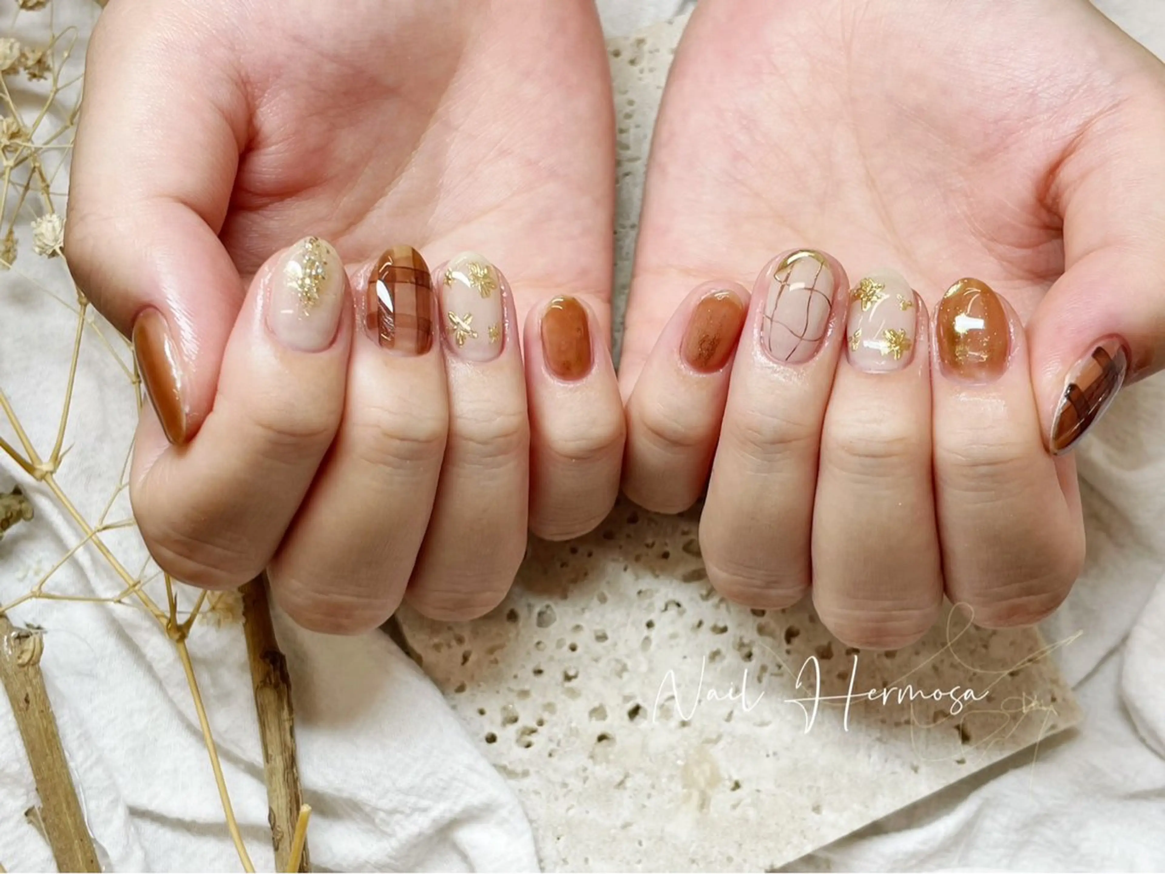 ネイル 長さ出し フラッシュネイル フットネイル ジェルネイル マグネットネイル ハンドネイル エルモサ YURIKAのネイルデザイン