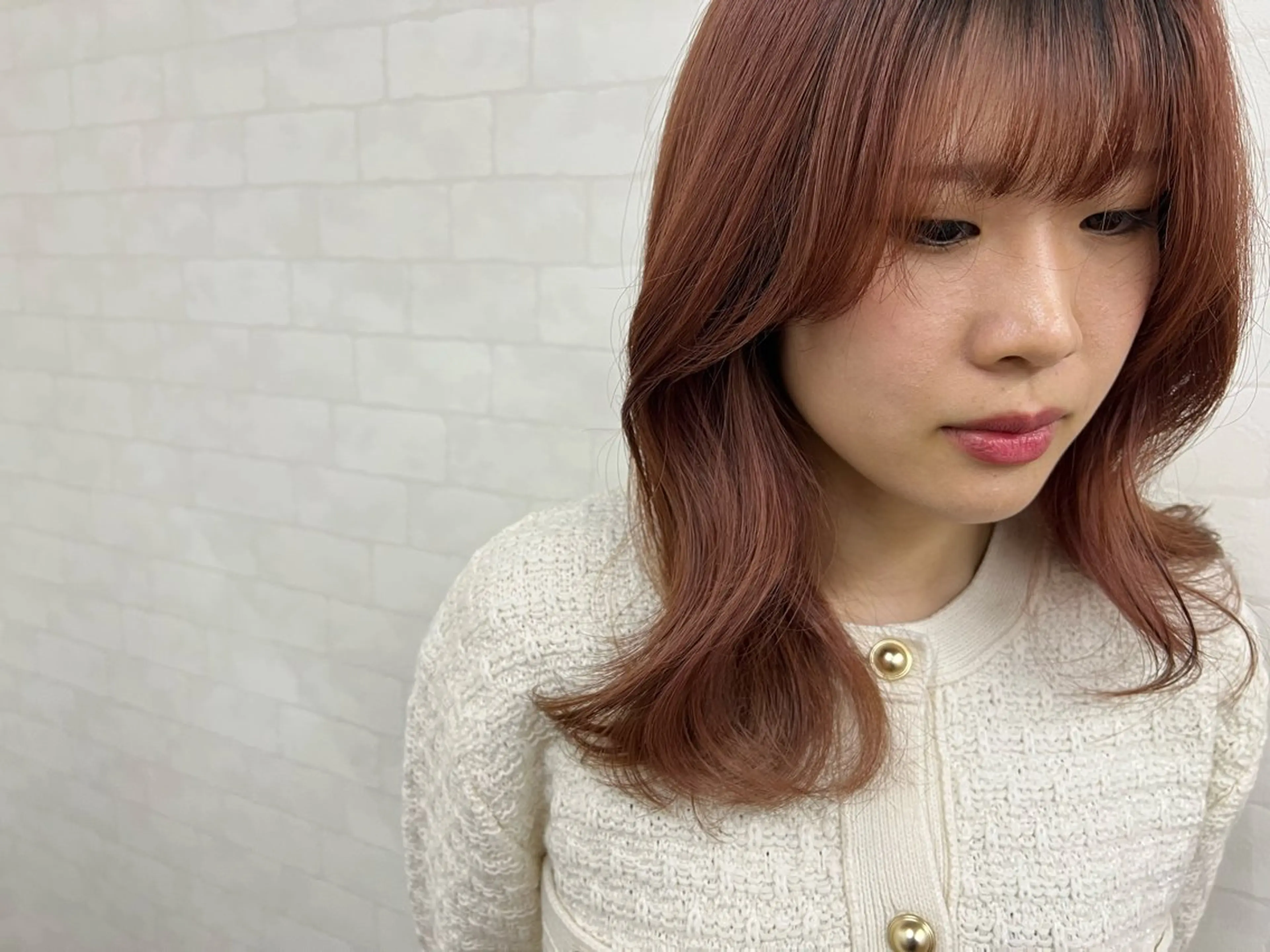 ミディアム 顔周りカット 韓国風ヘア レイヤーカット AQAFit所属・藤野 莉奈のヘアスタイル