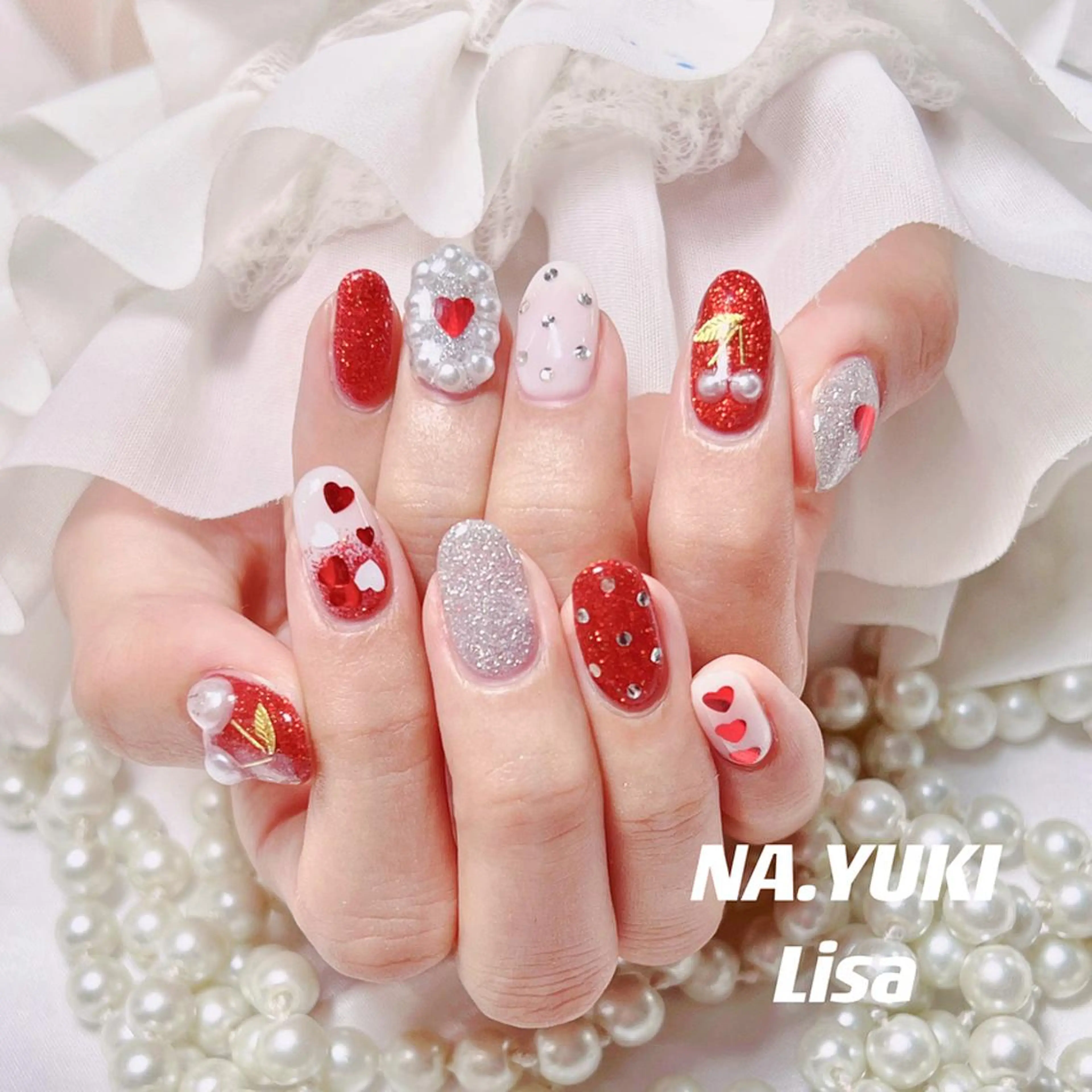 ネイル 🦋 Queenieのネイルデザイン