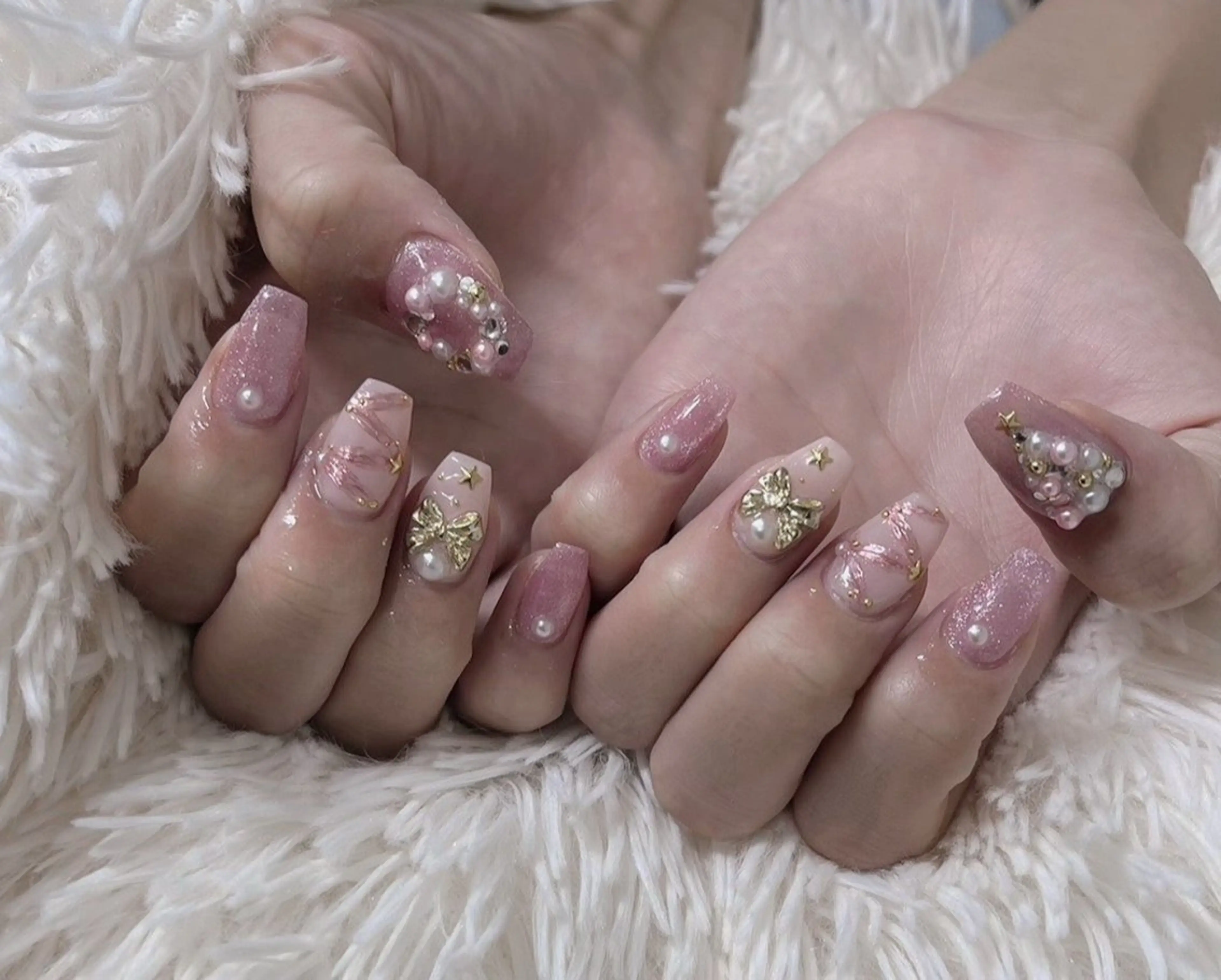 ネイル PEEKABOO京橋 EYE&NAILのマツエク・マツパデザイン