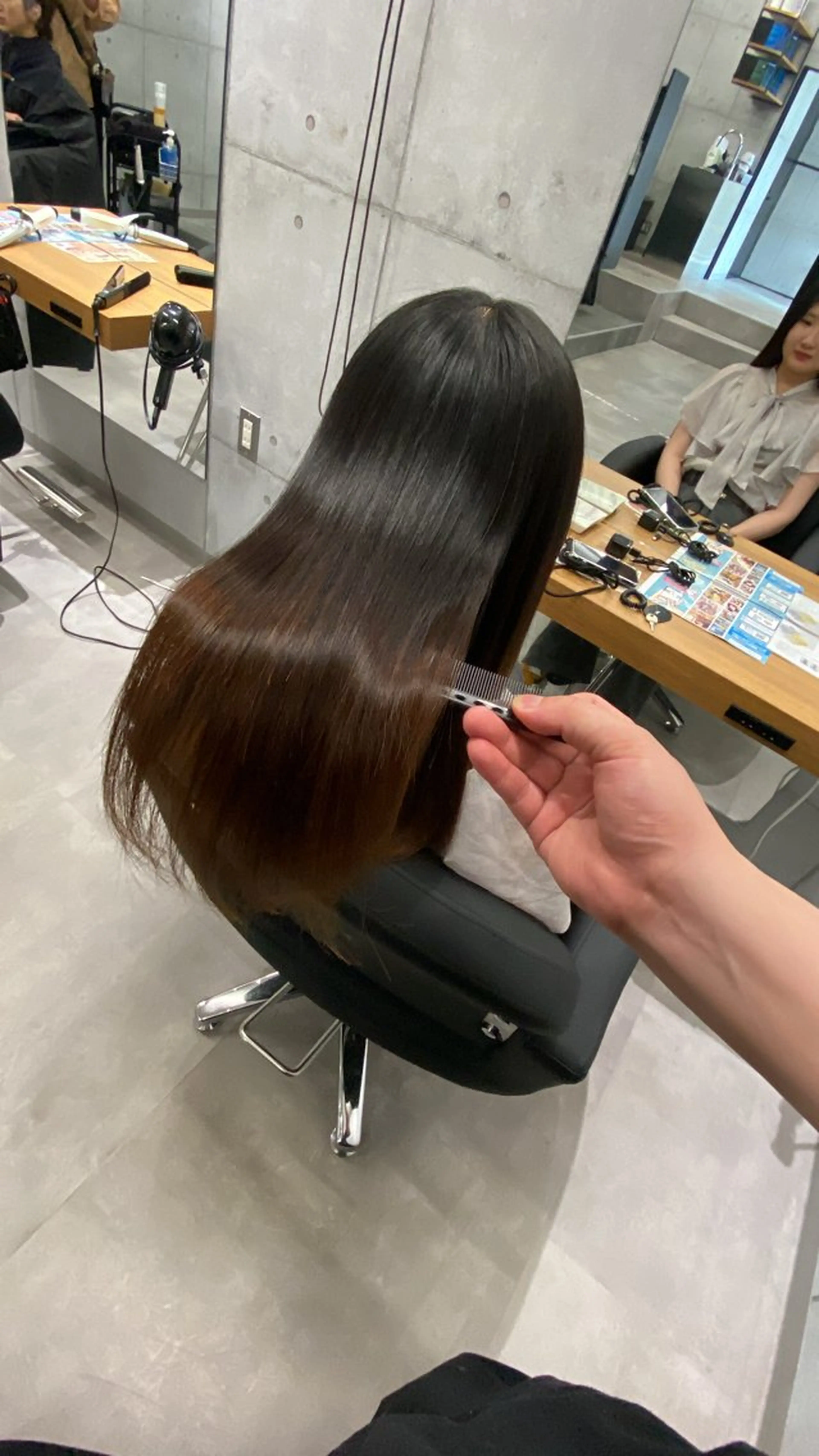 ロング 髪質改善 縮毛矯正 カット ヘアカラー 縮毛矯正 トリートメント amie 水戸所属・レイヤー💧艶髪 💧Syotaのヘアスタイル