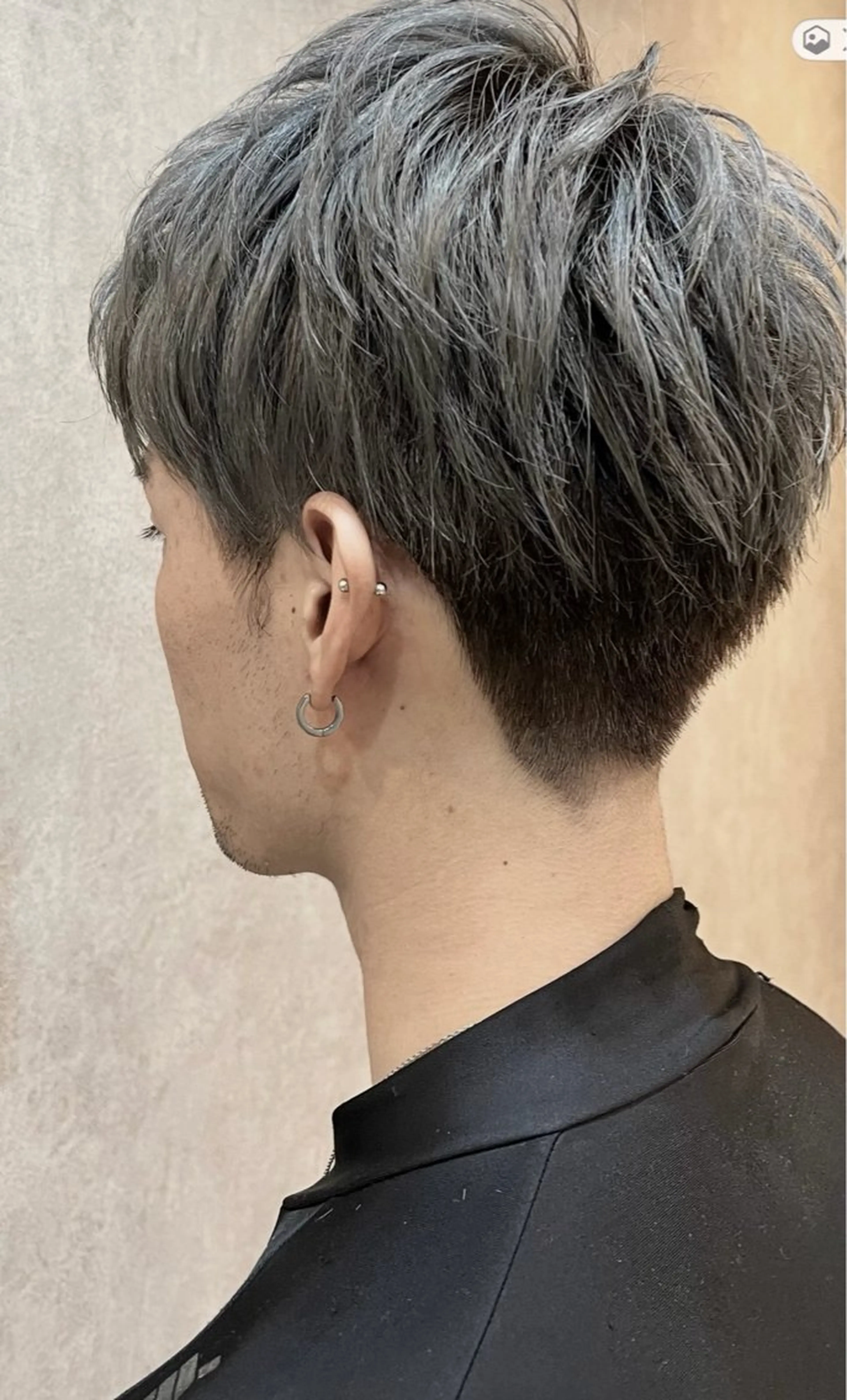 カラー メンズ メンズブリーチ 刈り上げ ブリーチ カワクボ ハルキのヘアスタイル