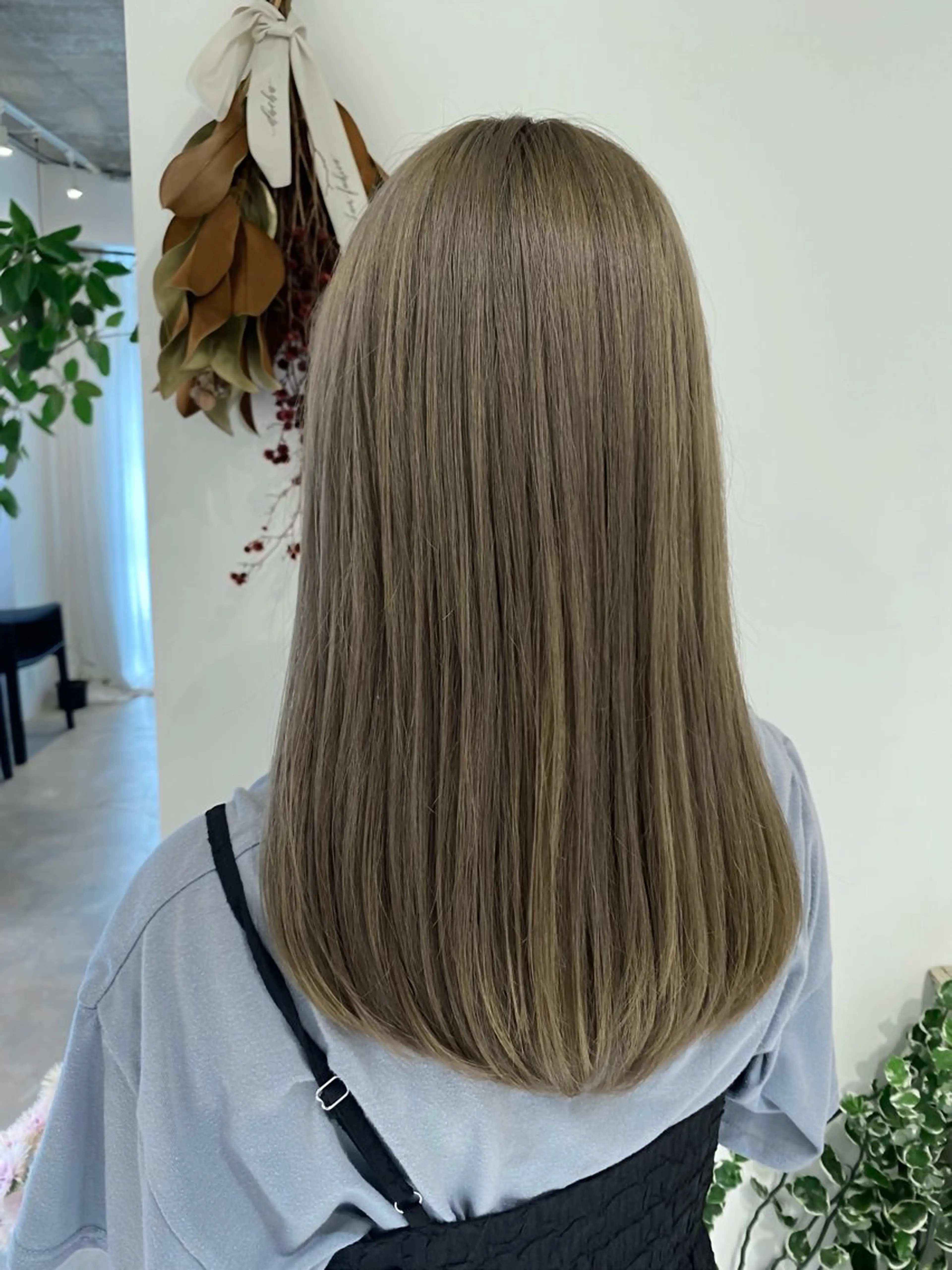 セミロング カラー ducha所属・DUCHA Tomida naoのヘアスタイル