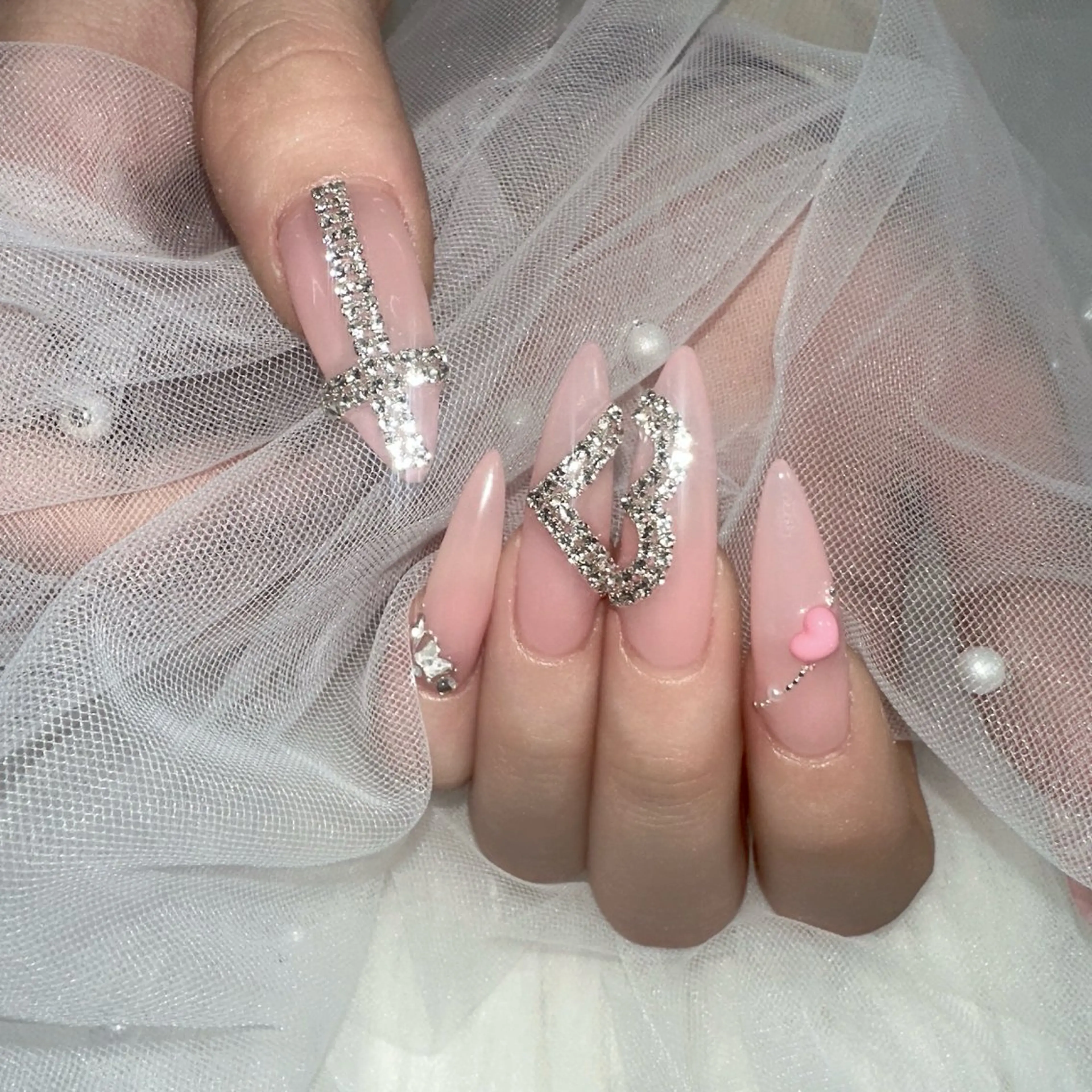 ネイル アートネイル ジェルネイル グラデーション キラキラネイル ラメ(グリッター) ハンドネイル Viola. 優花のネイルデザイン