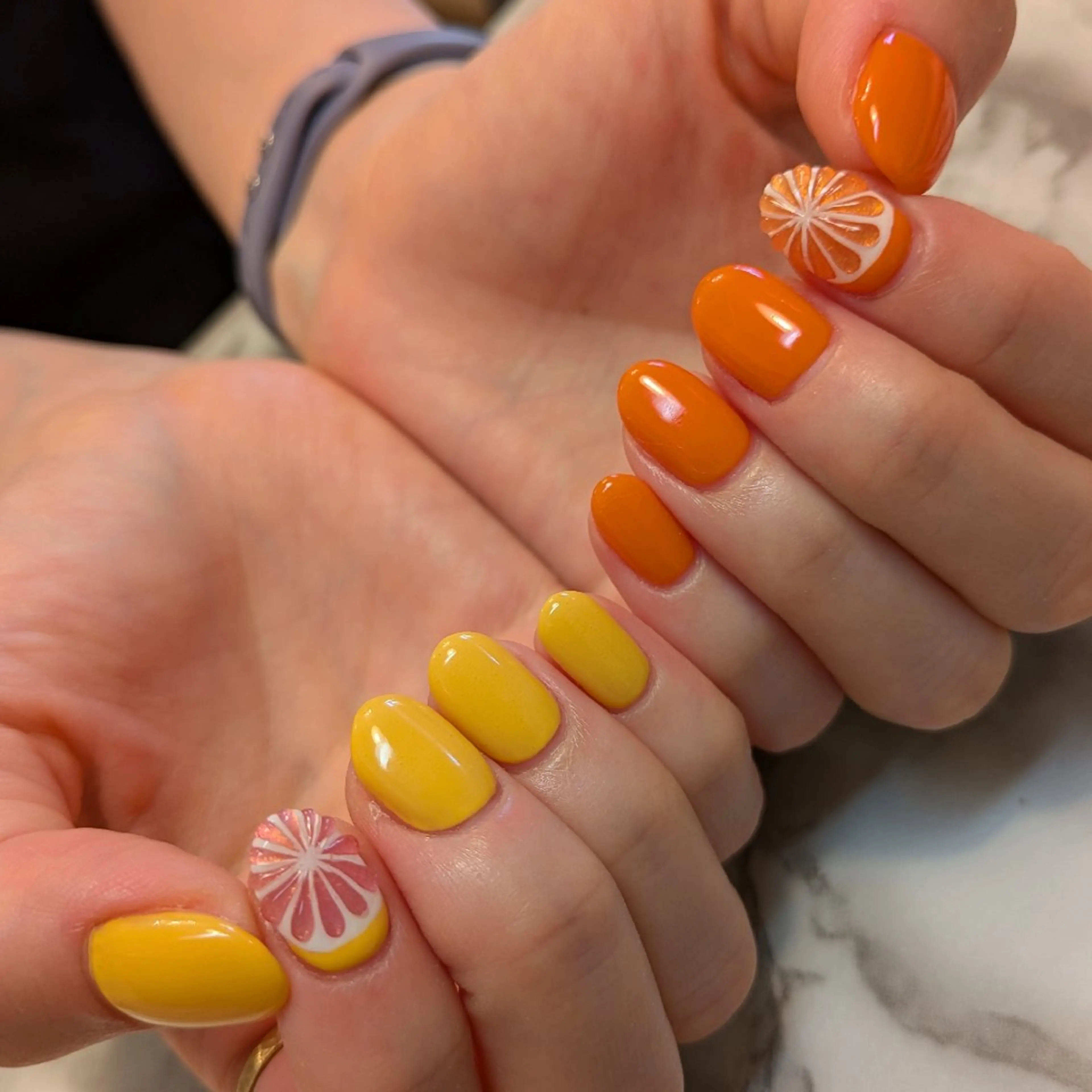 ネイル ジェヌインネイル 河内のネイルデザイン