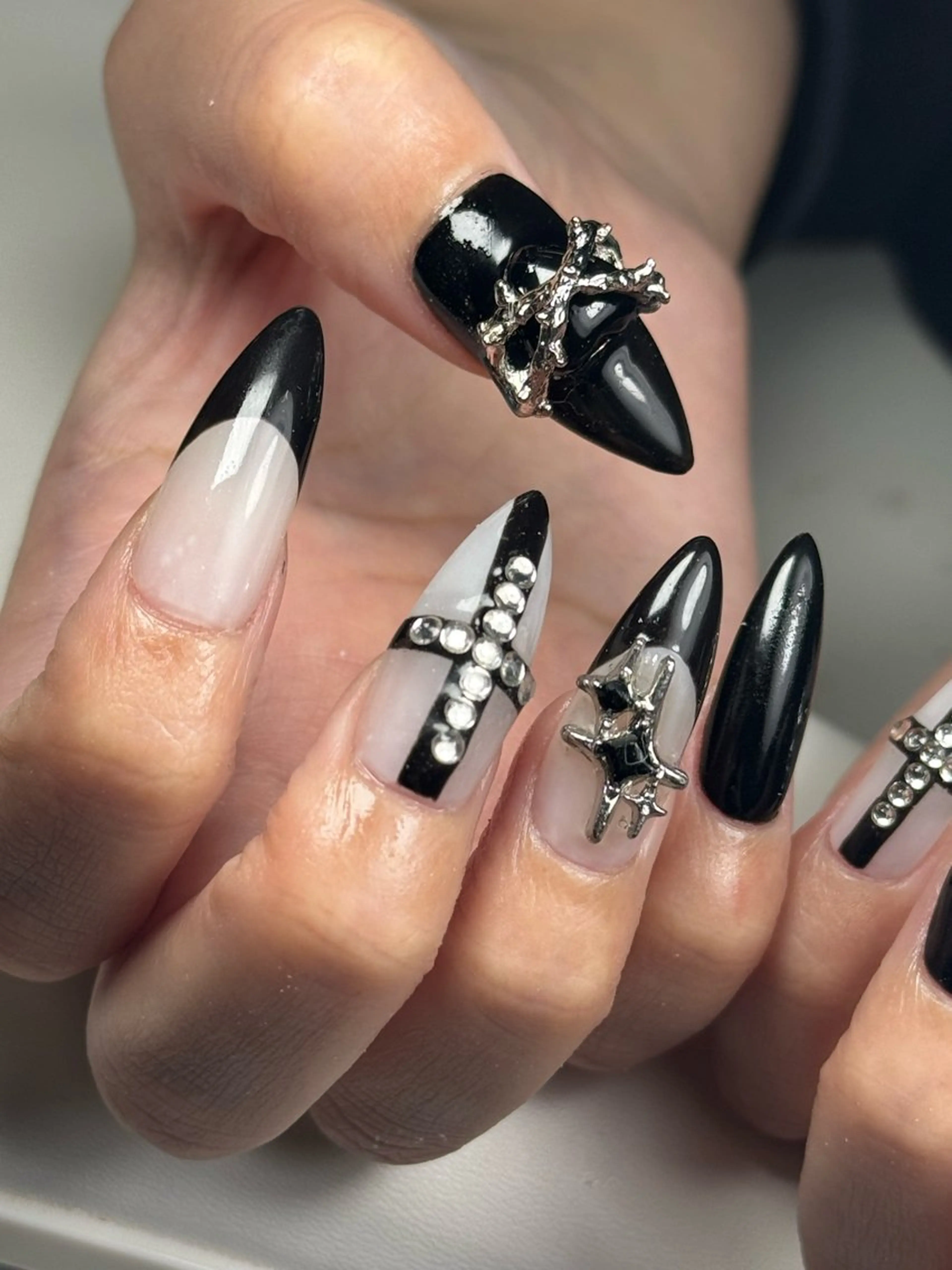 ネイル Nail Salon L'arc所属・💊大阪/心斎橋 moni🧠のネイルデザイン