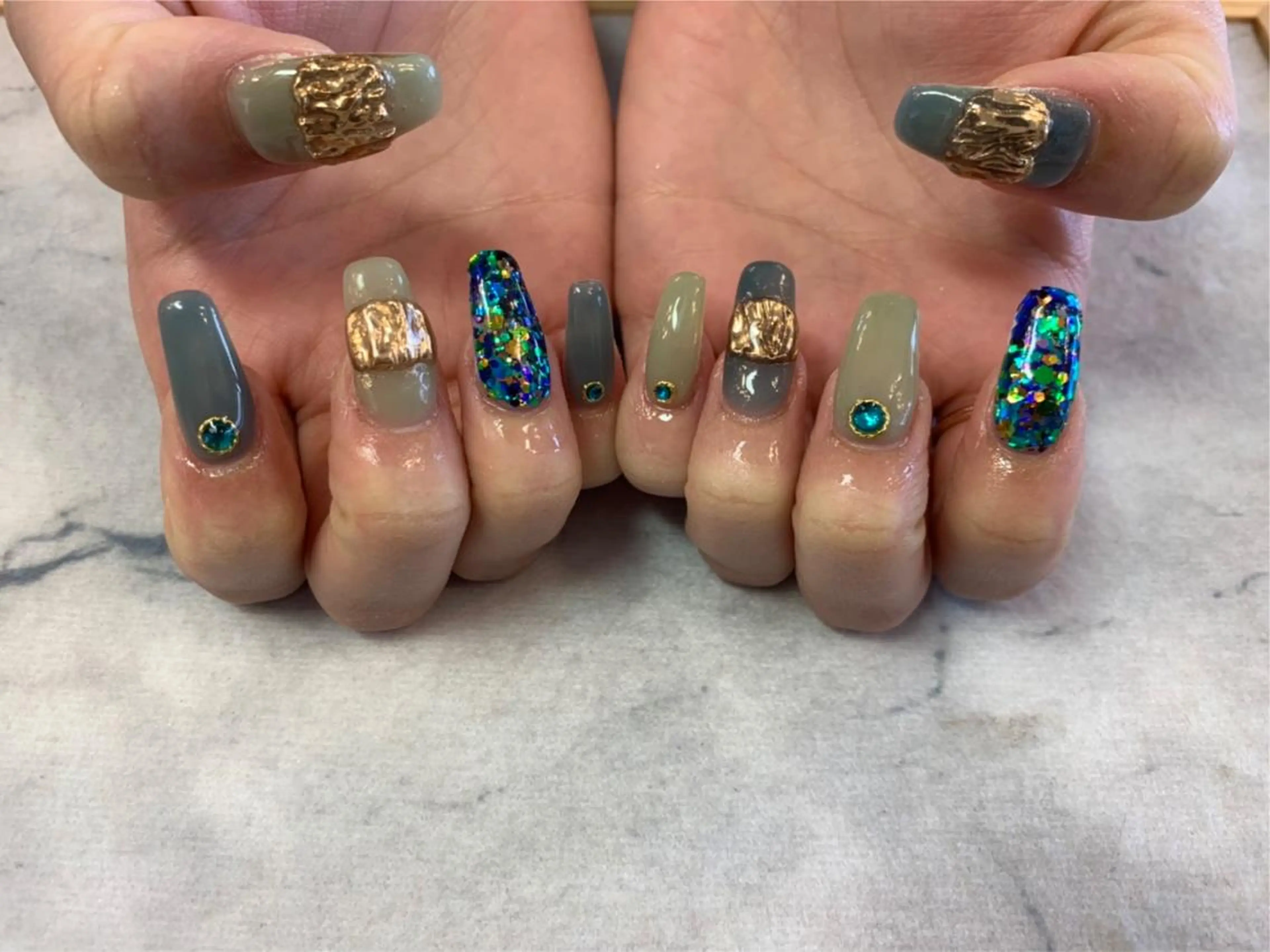 ネイル SWAMP nails所属・🎀ネイルサロン RIRI🎀のネイルデザイン