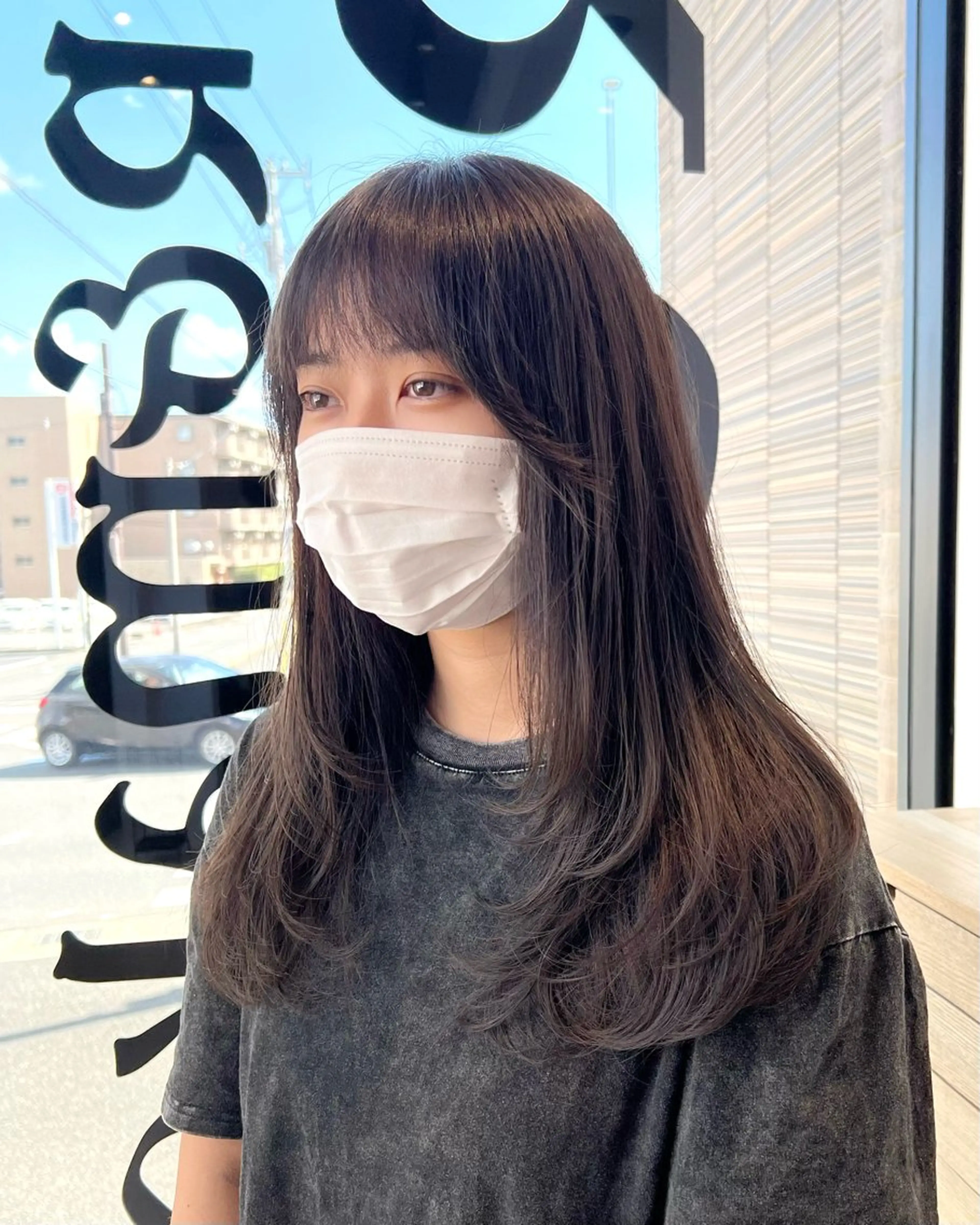 セミロング レイヤーカット 前田 流星のヘアスタイル