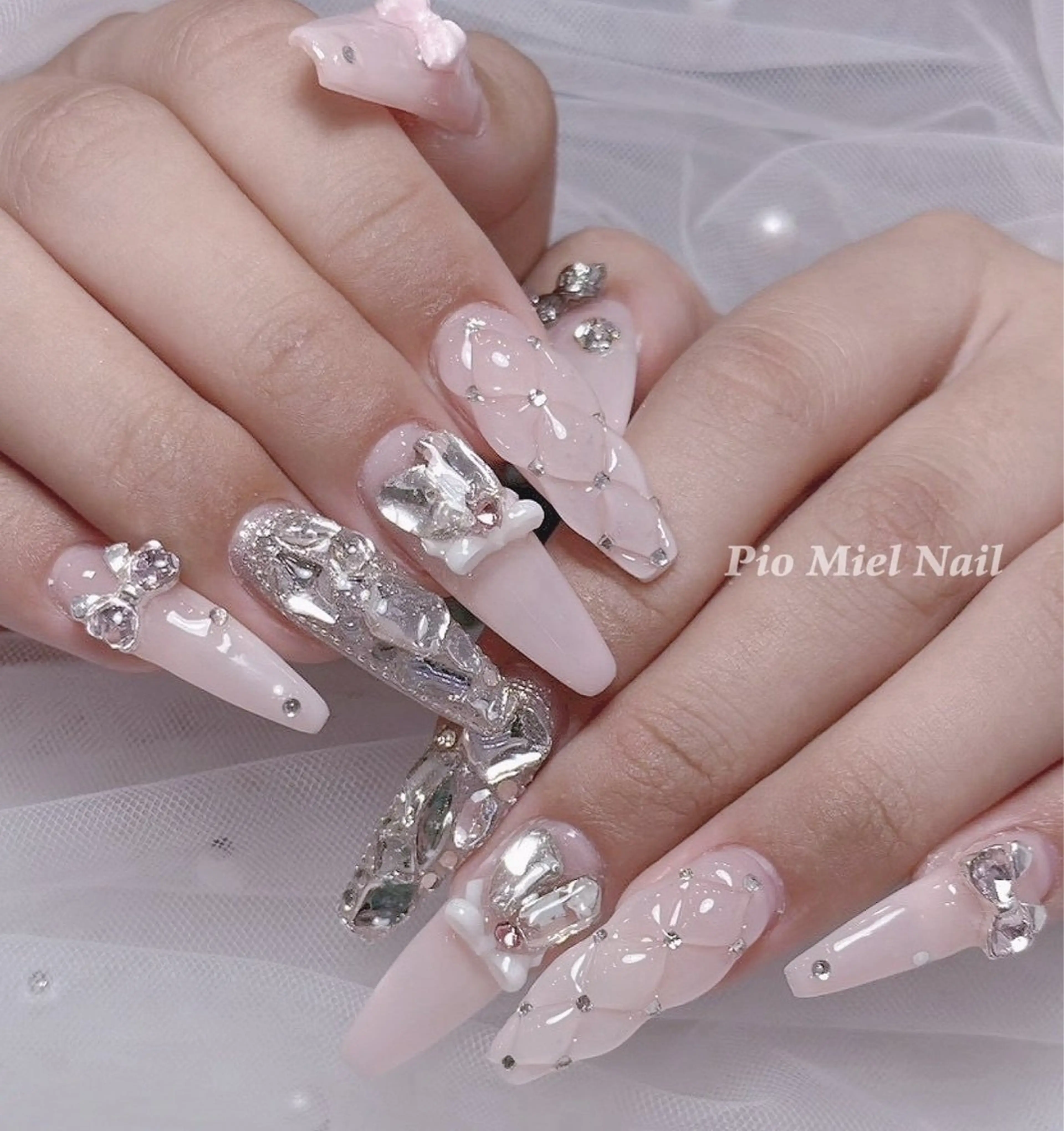 ネイル Pio Mielのネイルデザイン