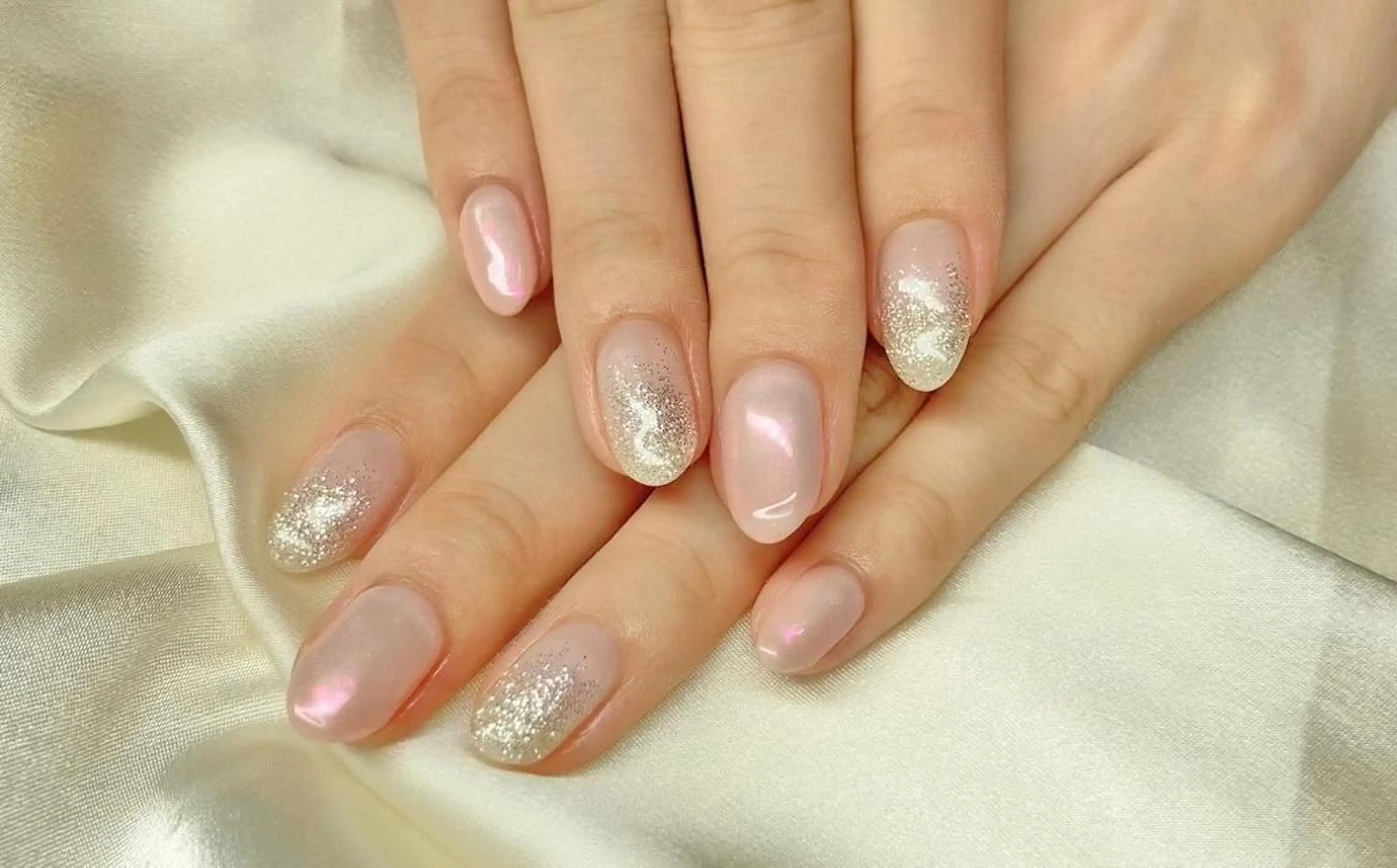 ネイル マツエク・マツパ アイブロウ 韓国風マツエク パリジェンヌラッシュリフト まつげパーマ 長さ出し ジェルネイル ハンドネイル Nail&eye Belire 新宿のネイルデザイン