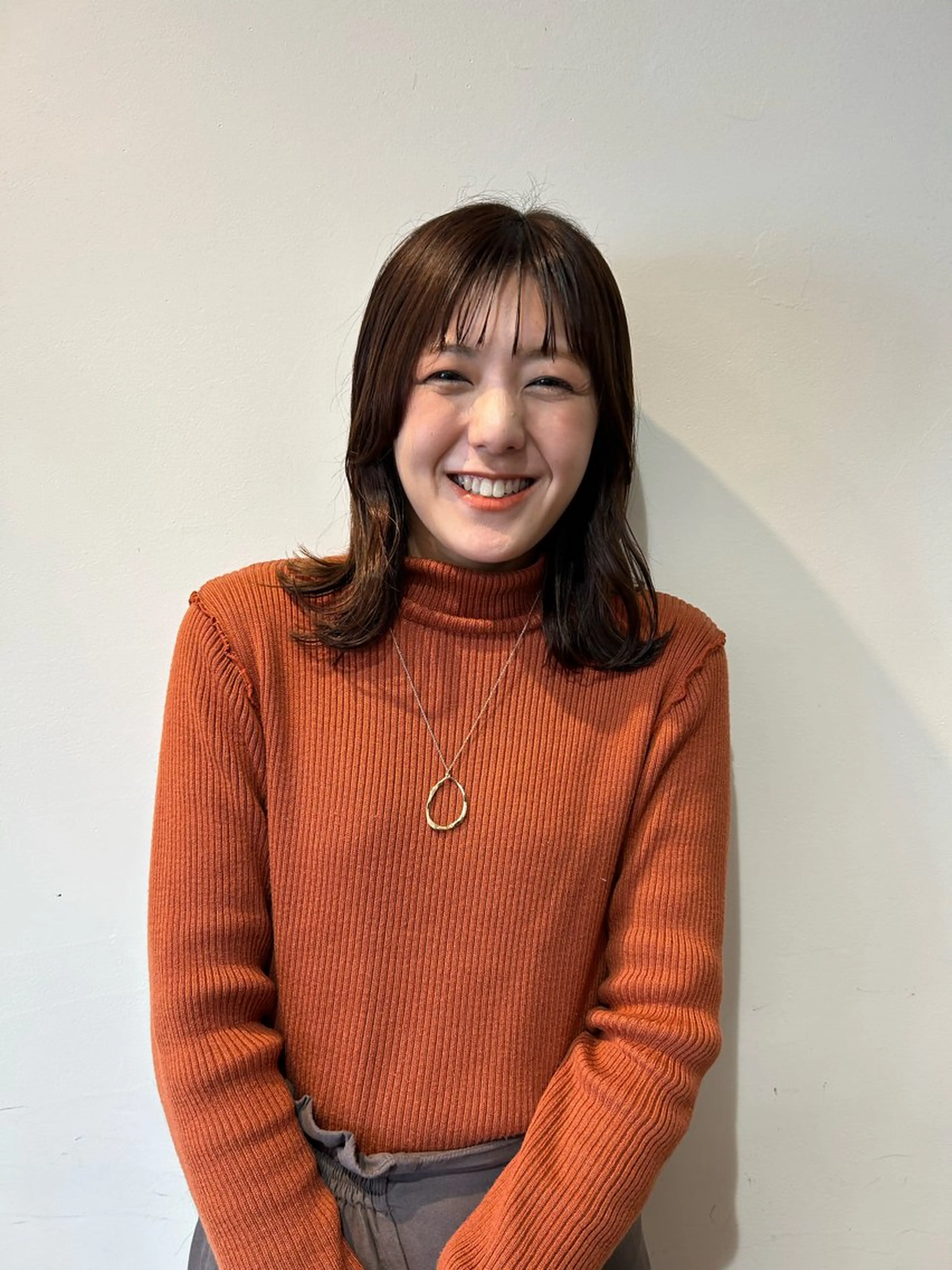 カラー 石田 菜月のヘアスタイル