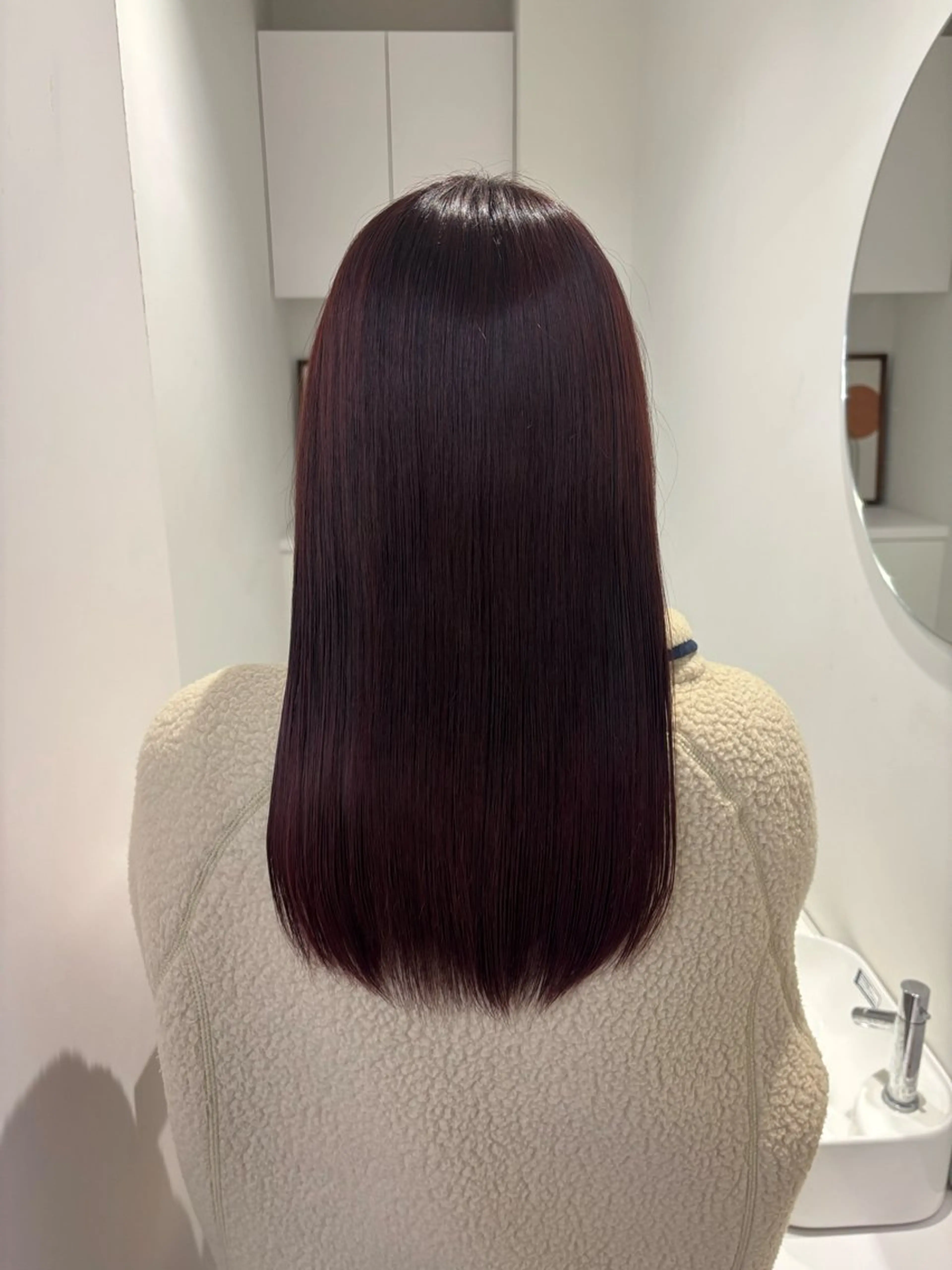 セミロング ヘアカラー リン🔔ボブ cut ベージュカラー🤎のヘアスタイル